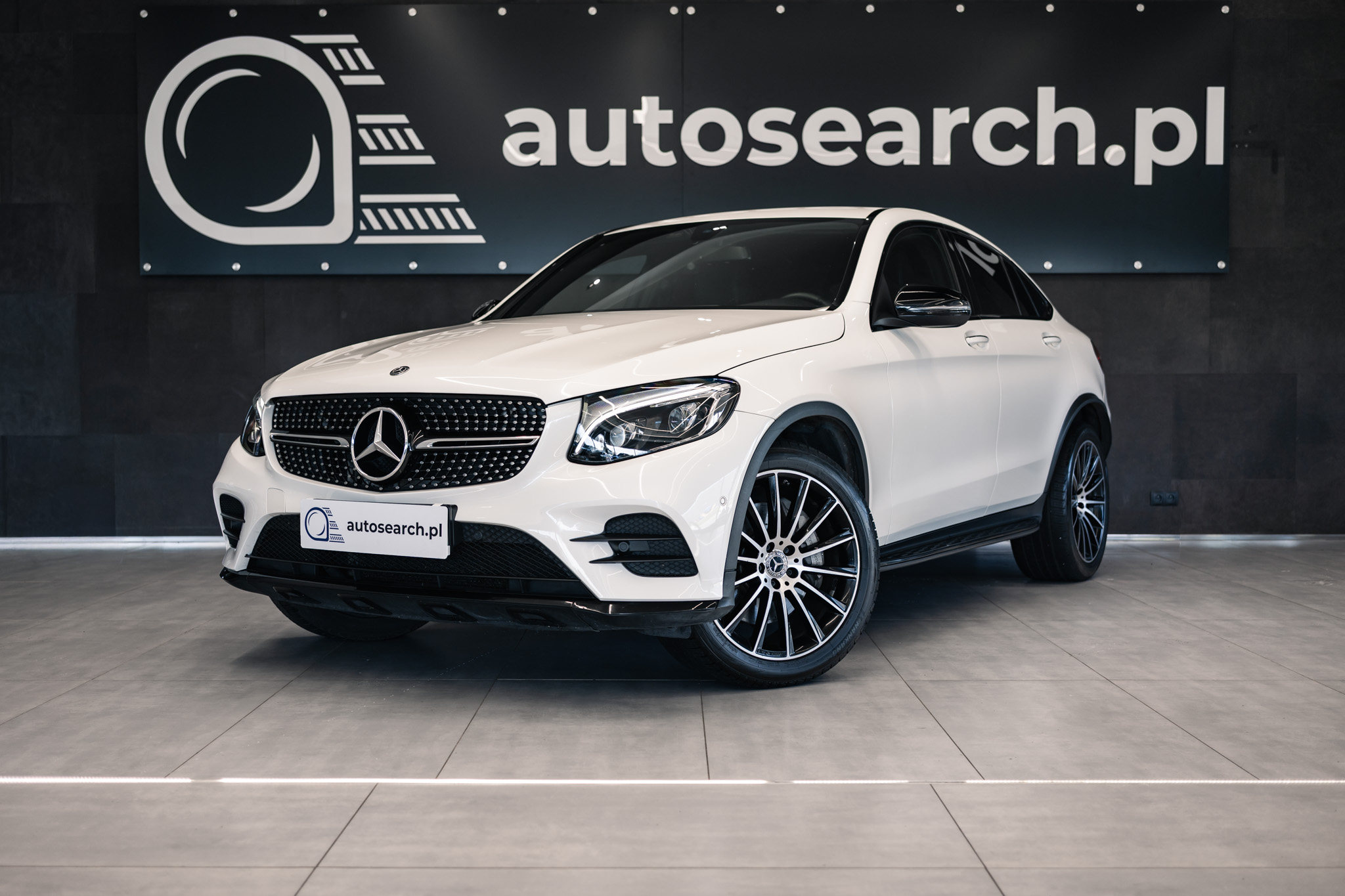 mercedes-benz-glc-220d-coupe-diamond-white-2017-1