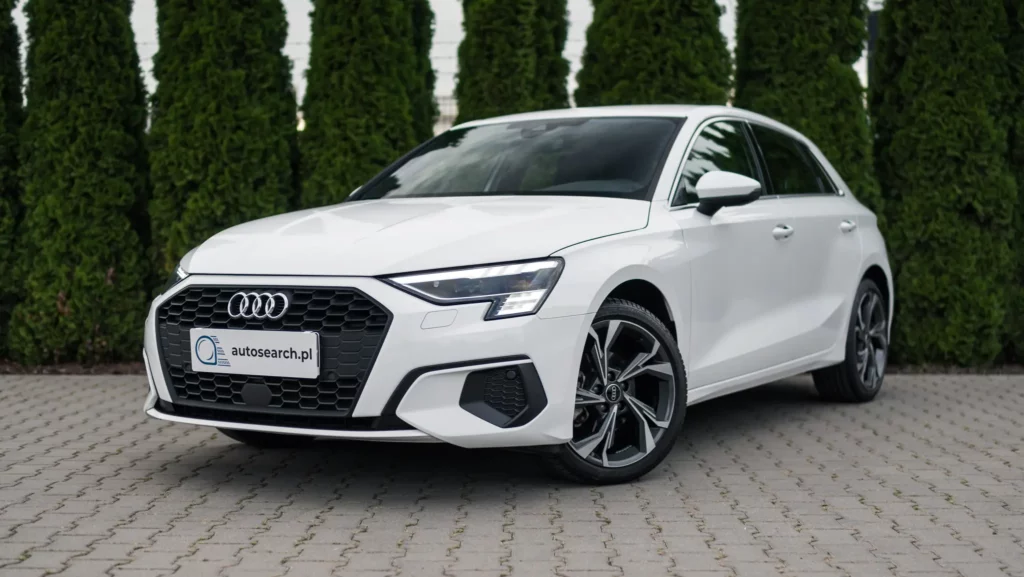 Zdjęcie lewego przodu pojazdu Audi A3 35 TFSI S Tronic S Line