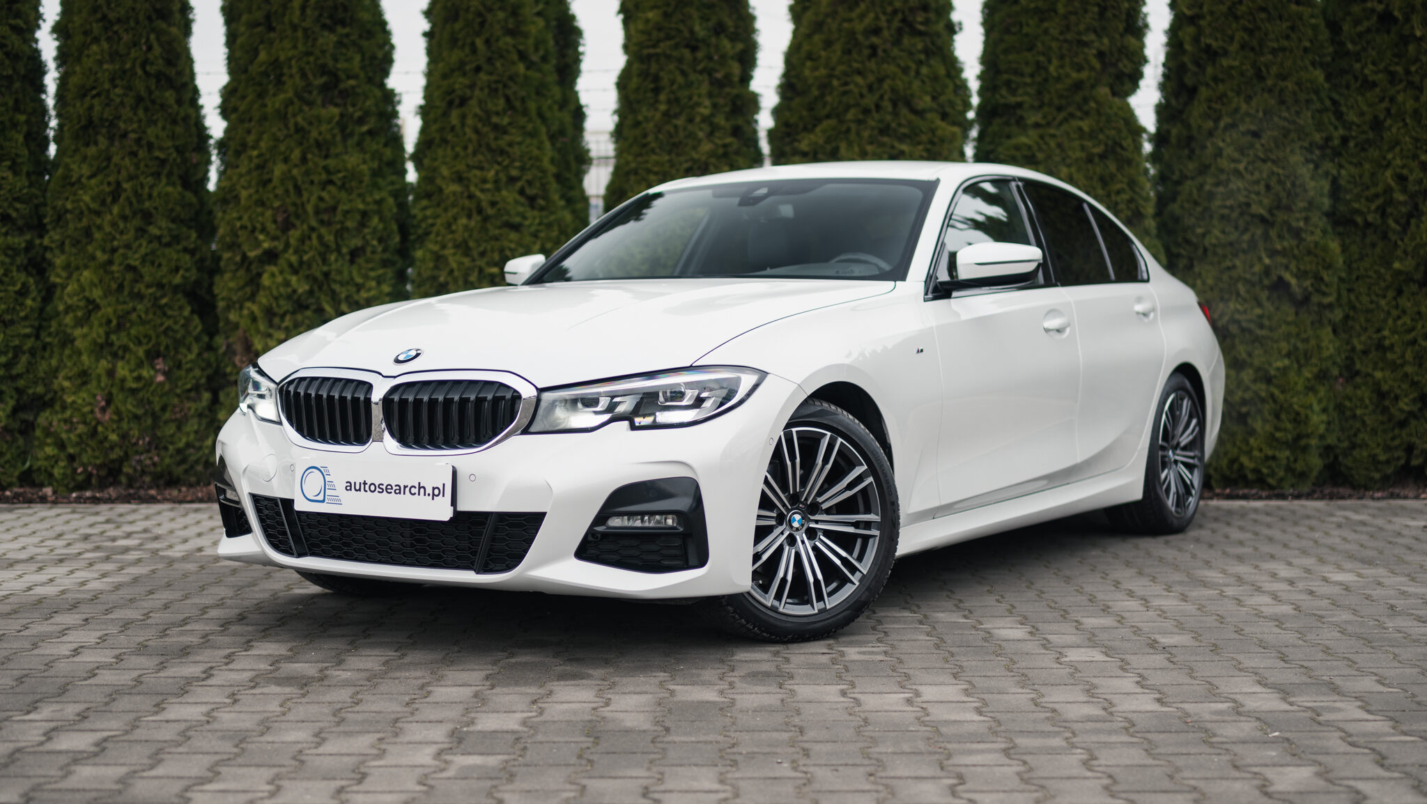 BMW 320d xDrive M Sport biały przód