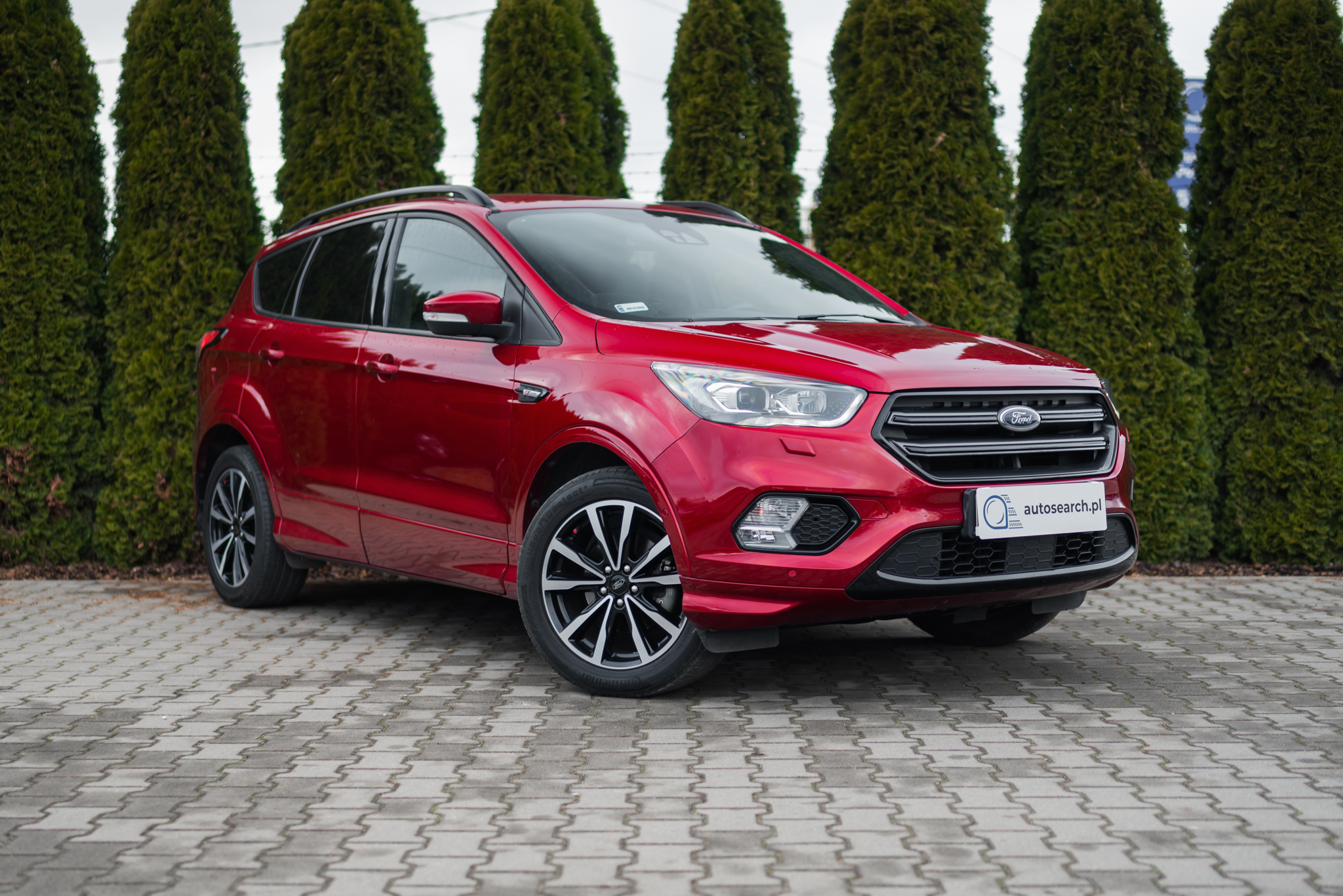 ford-kuga-1-5-ecoboost-st-line-mt-ruby-red-2019-3