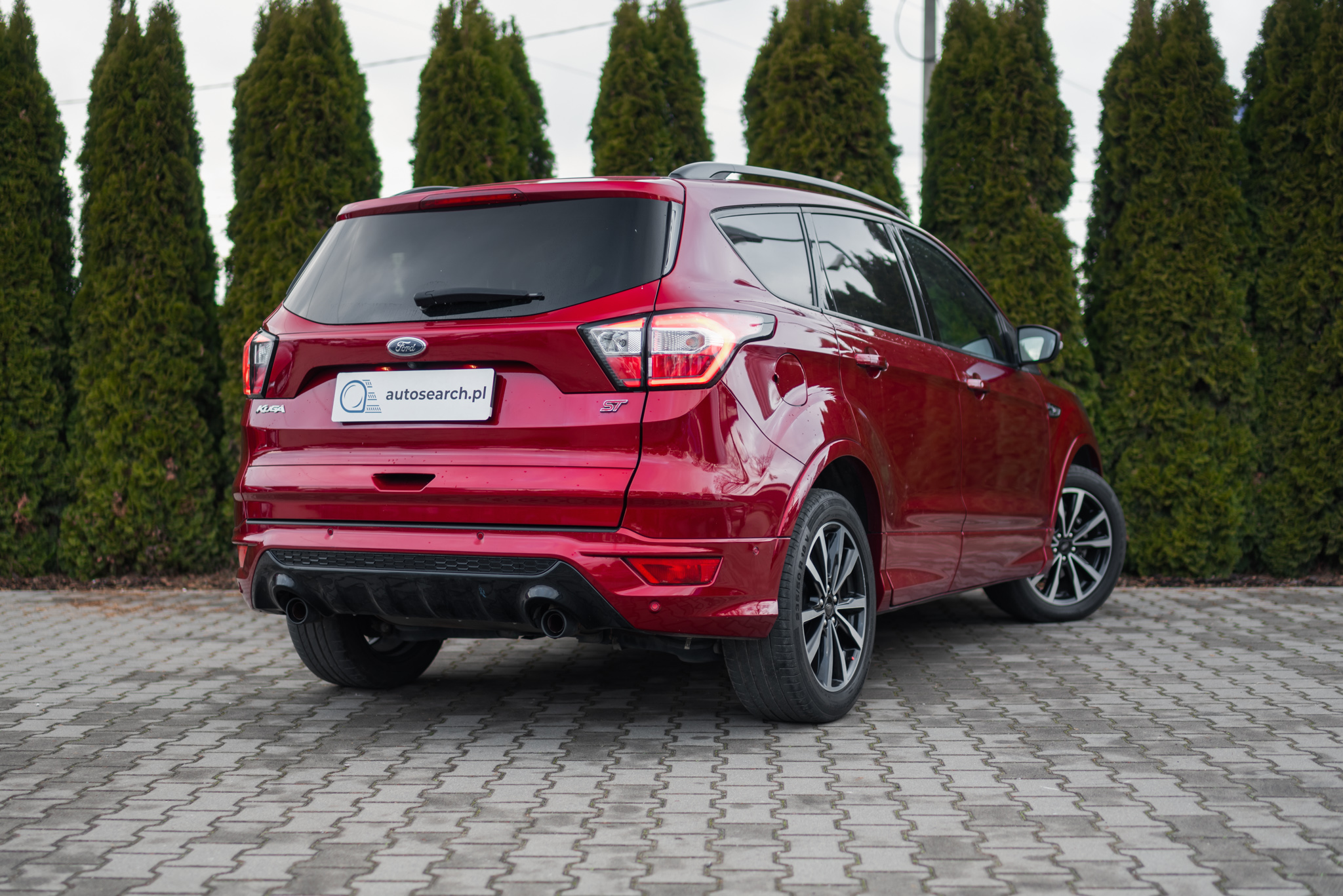 ford-kuga-1-5-ecoboost-st-line-mt-ruby-red-2019-4