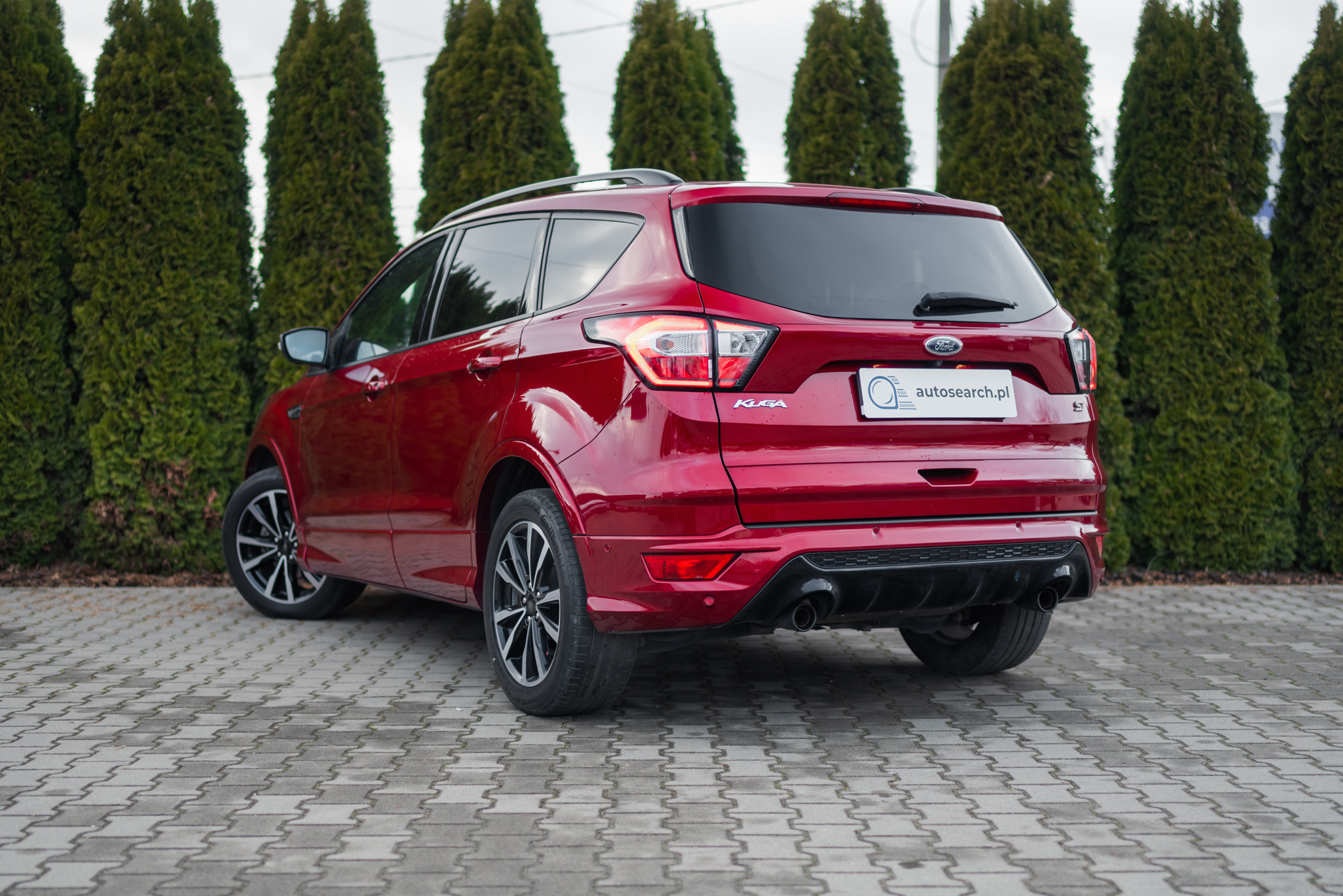 ford-kuga-1-5-ecoboost-st-line-mt-ruby-red-2019-6