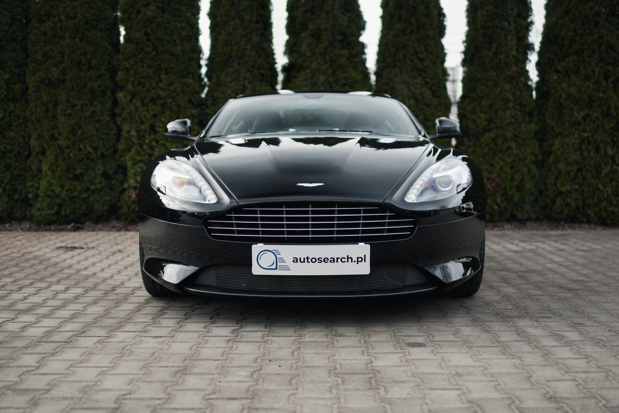 aston-martin-db9-black-2