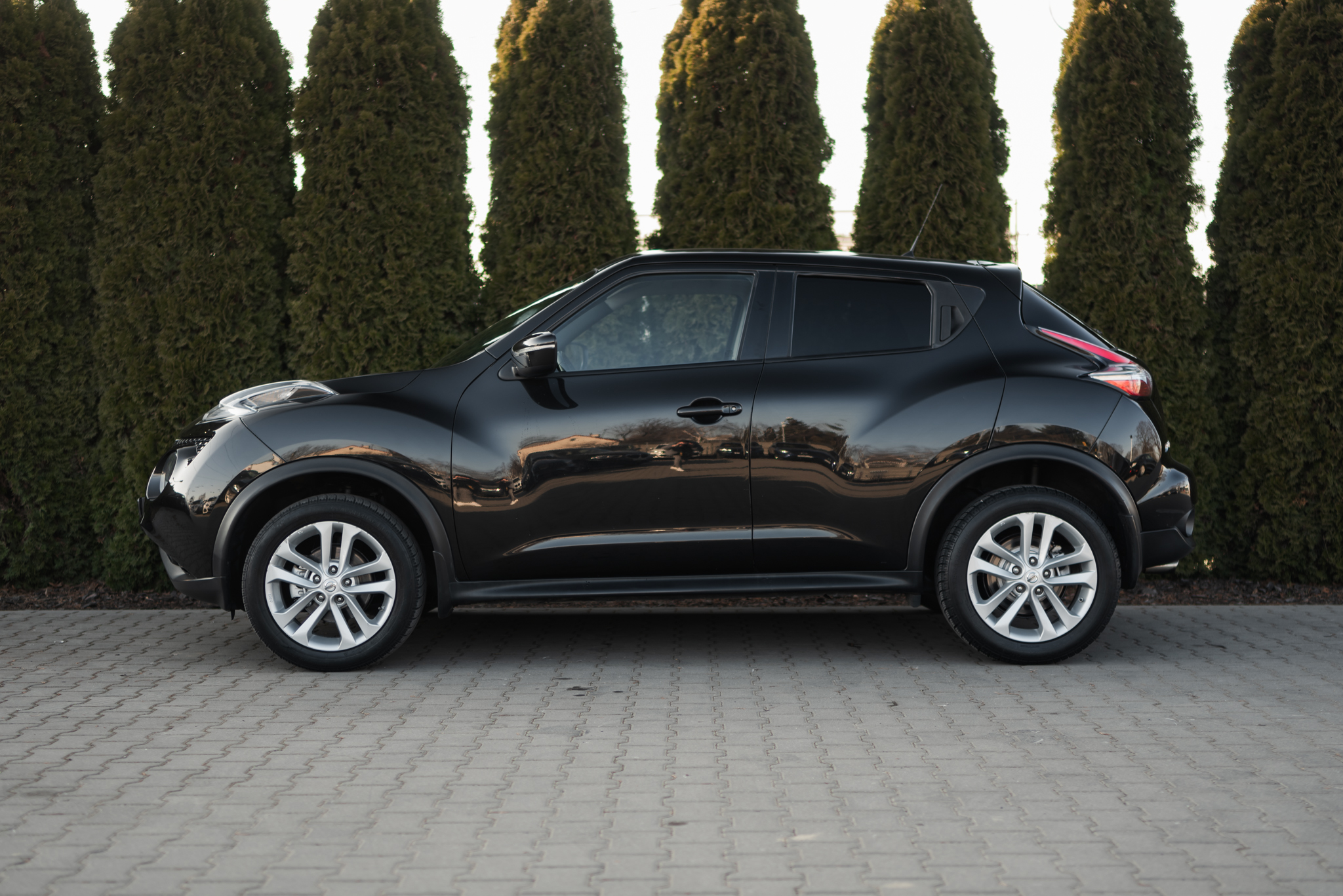 nissan-juke-fl-1-2-dig-t-mt-black-2015-7