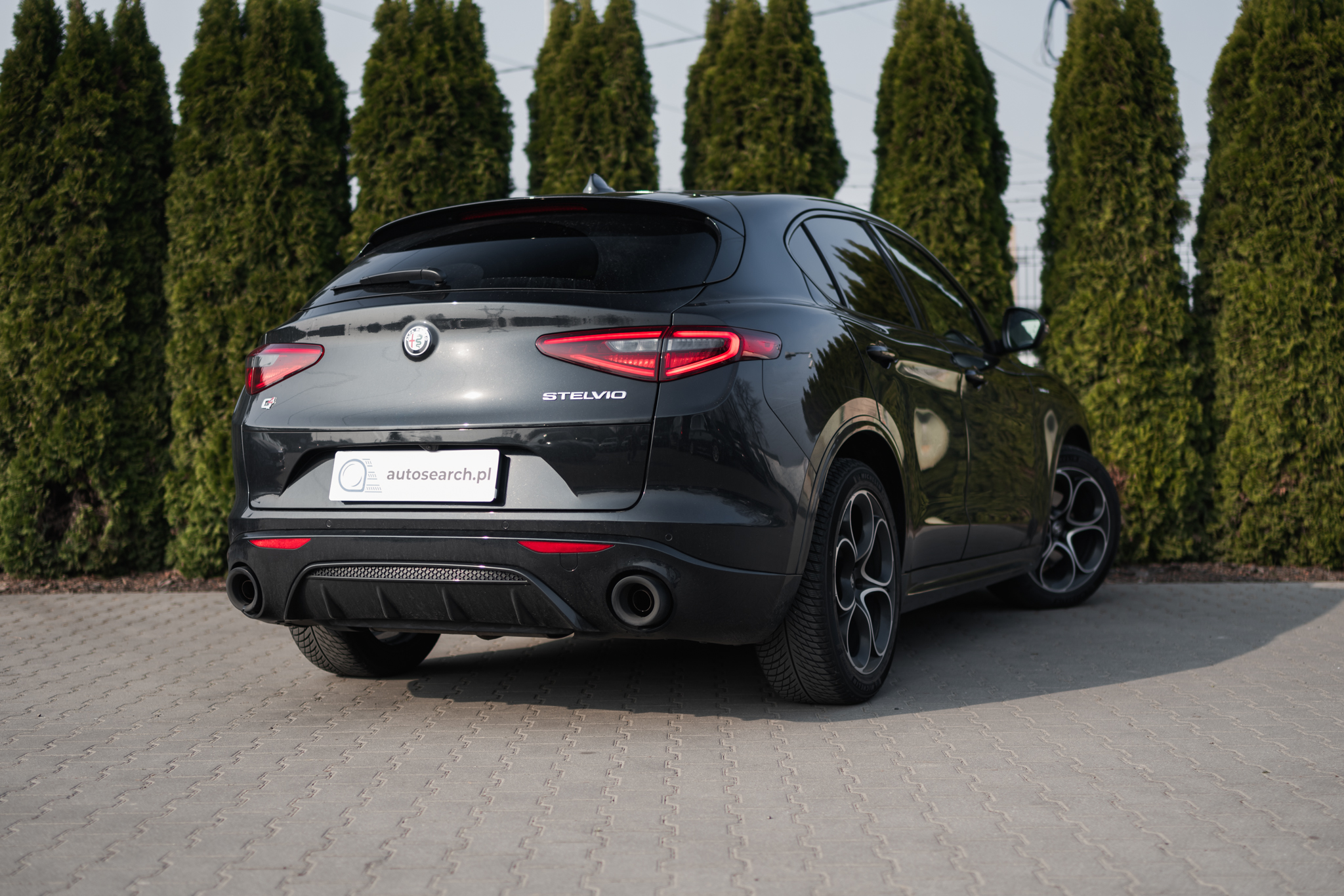 alfa-romeo-stelvio-veloce-black-2022-4