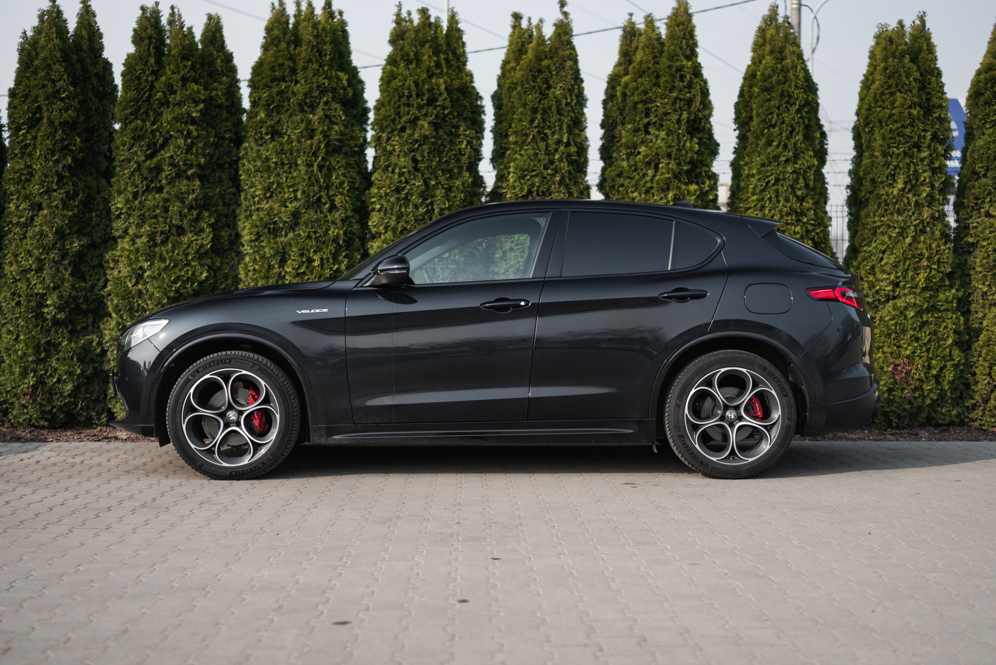 alfa-romeo-stelvio-veloce-black-2022-7