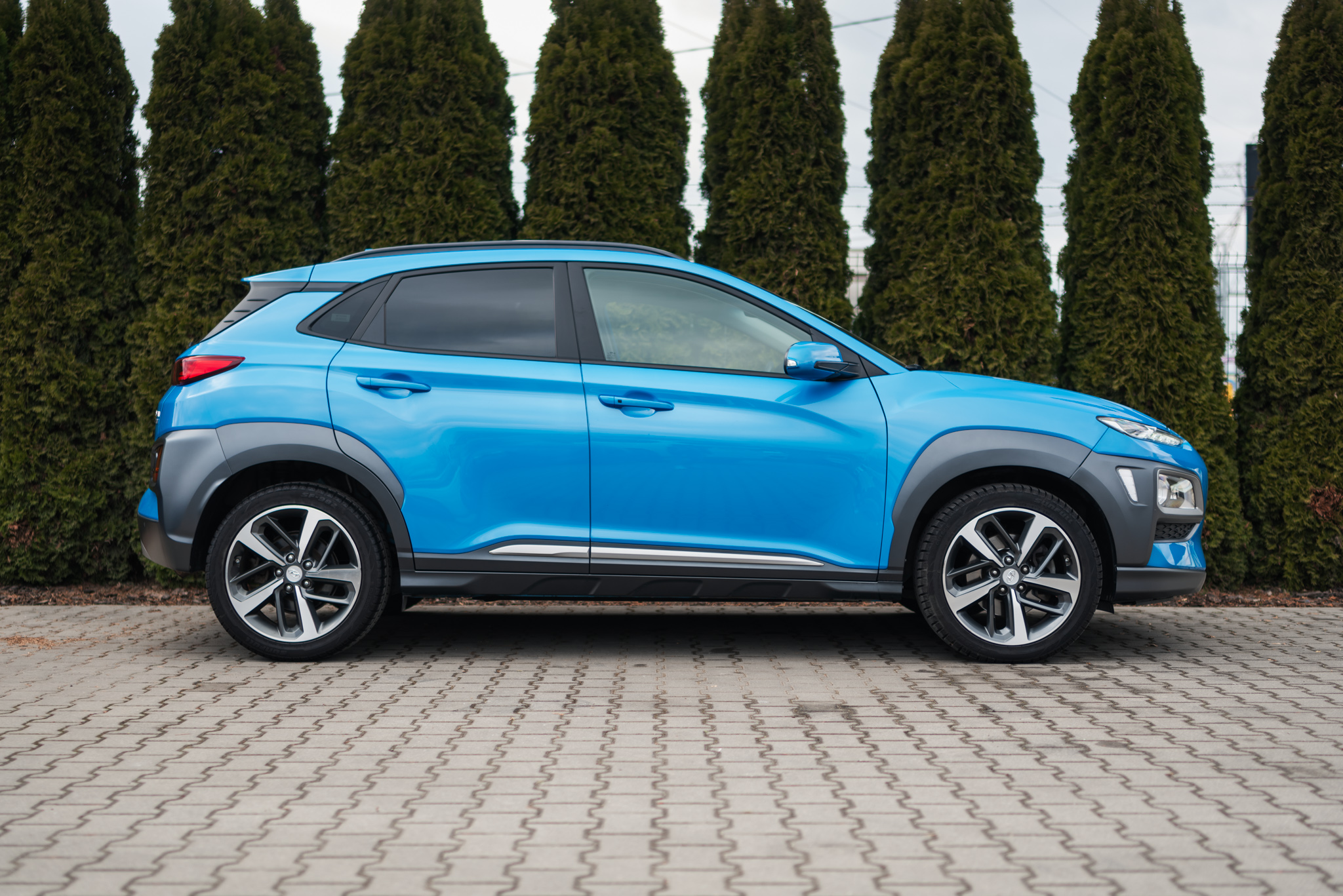 hyundai-kona-1-6-crdi-dct-4wd-blue-lagoon-8