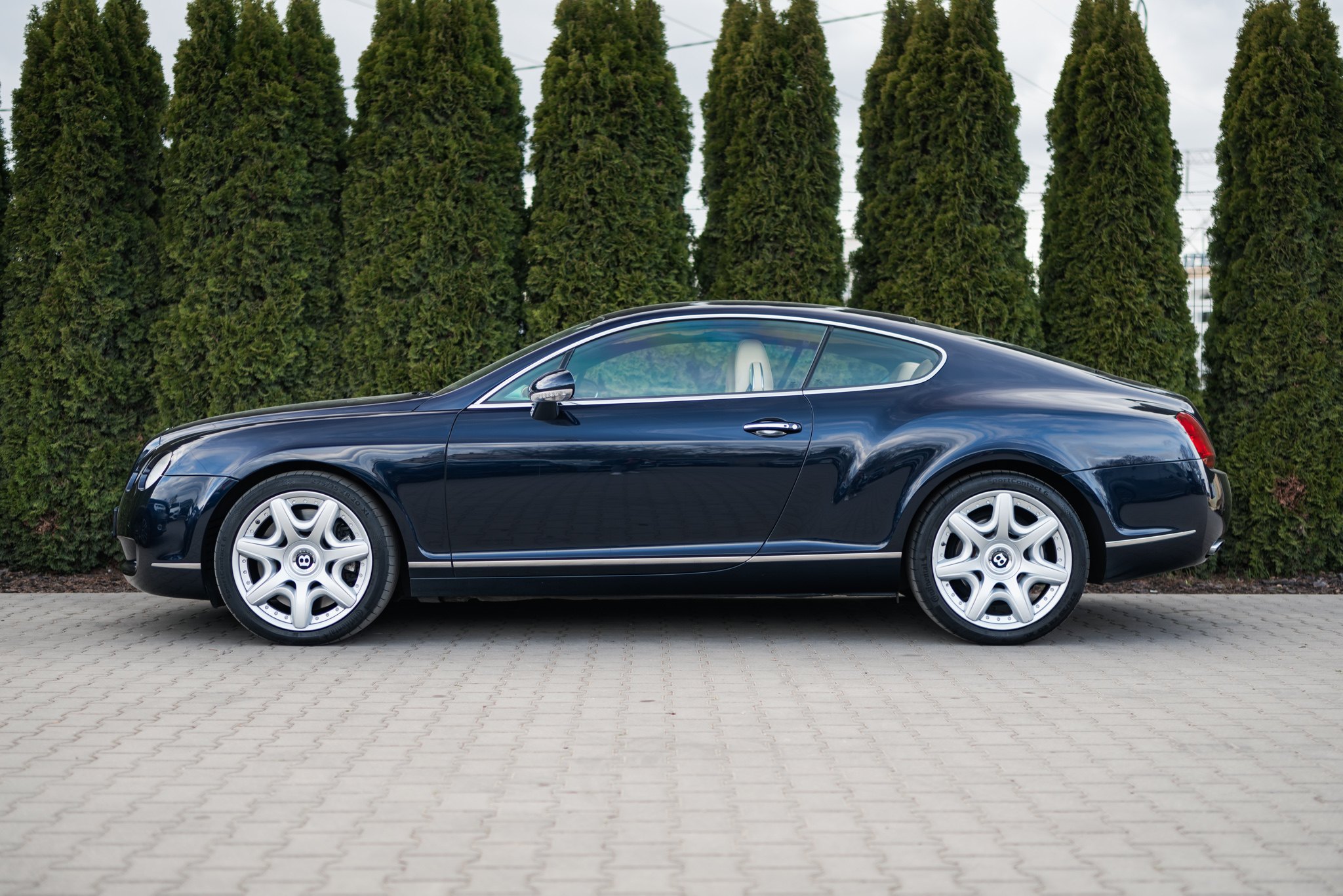 bentley-continental-gt-6-0-w12-blue-7