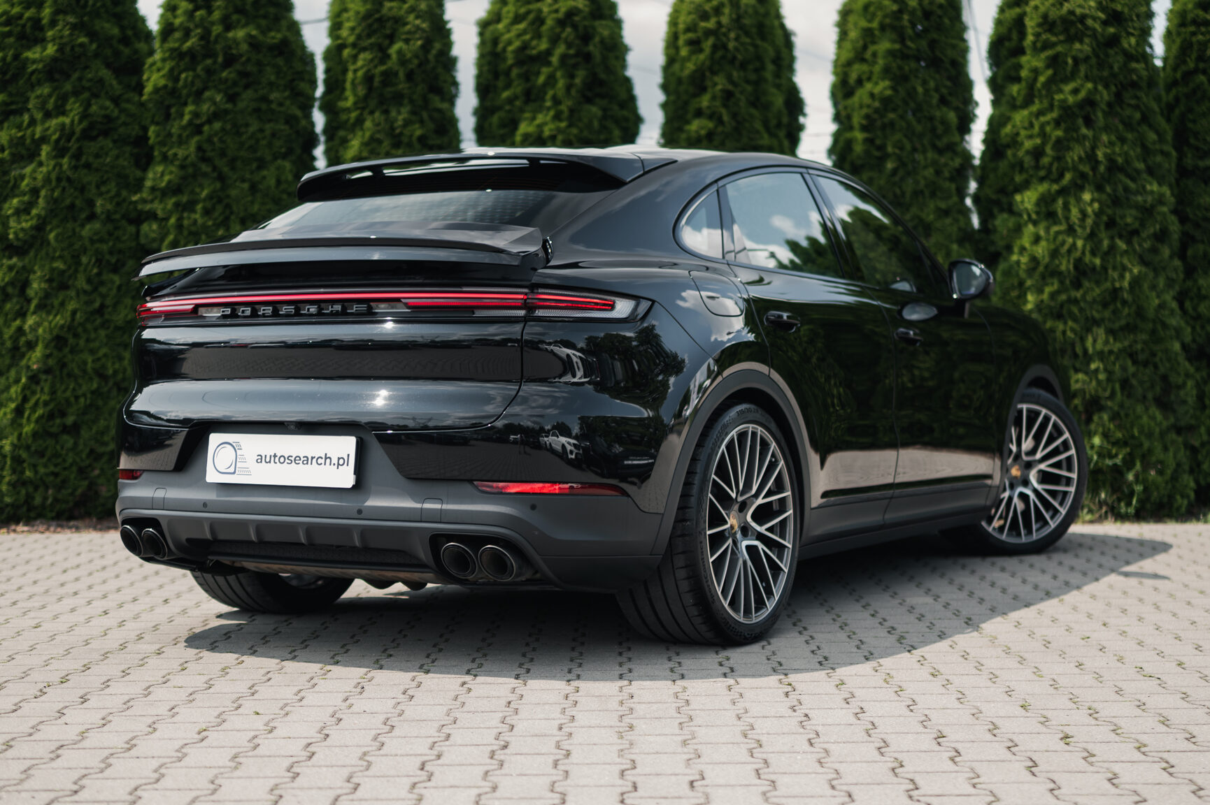 porsche-cayenne-coupe-s-4-0-v8-black-4