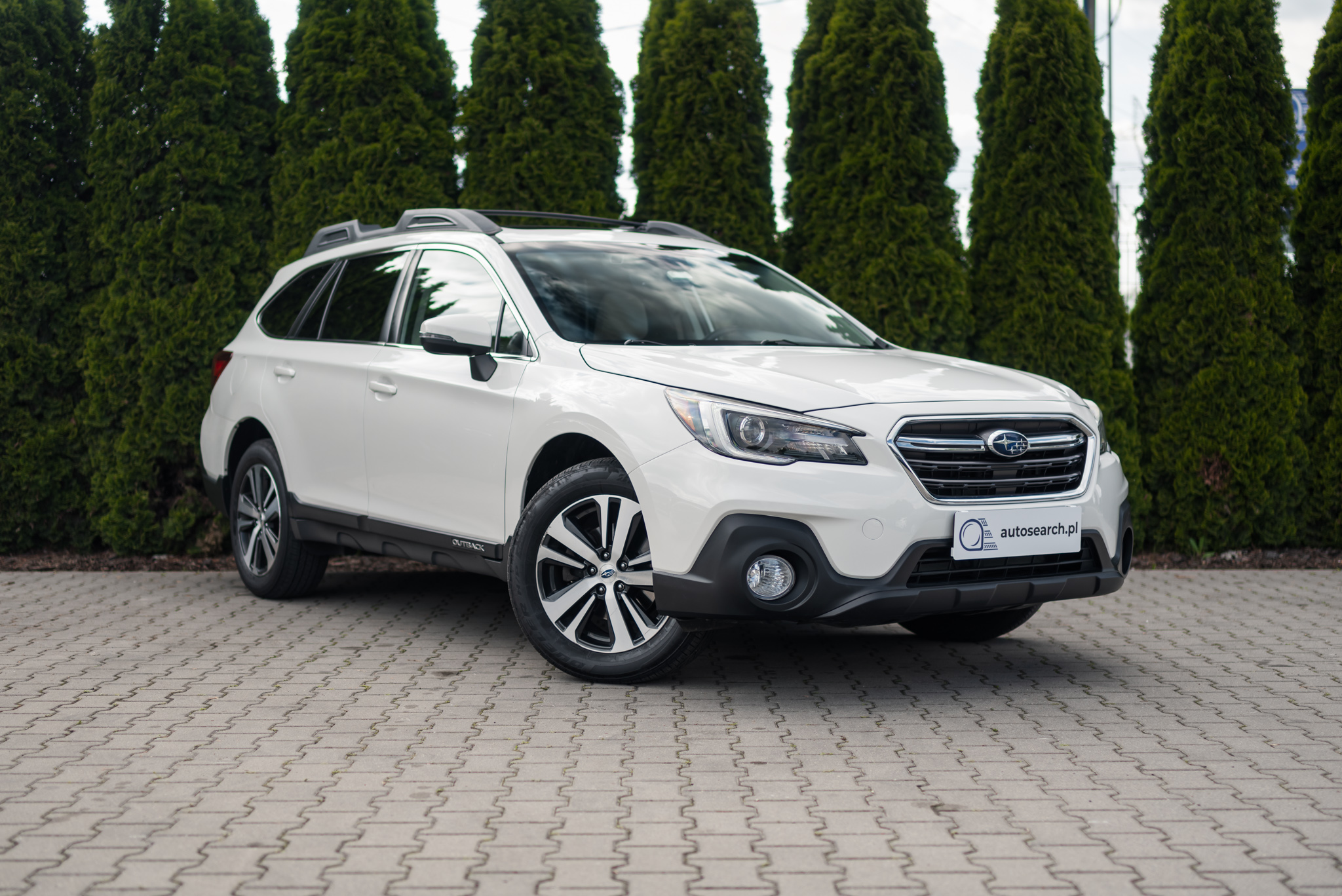 subaru-outback-3-6r-awd-limited-crystal-white-2019-3