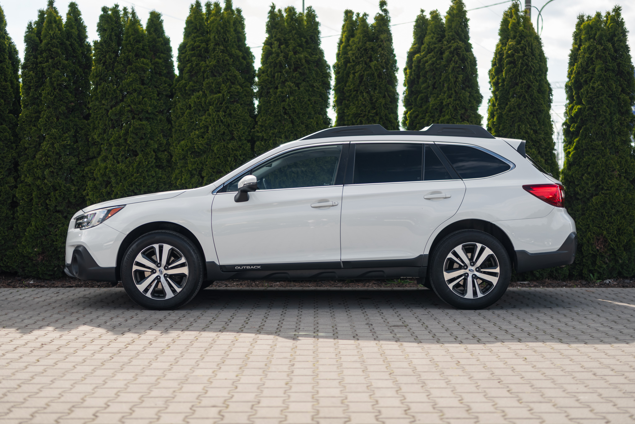 subaru-outback-3-6r-awd-limited-crystal-white-2019-7