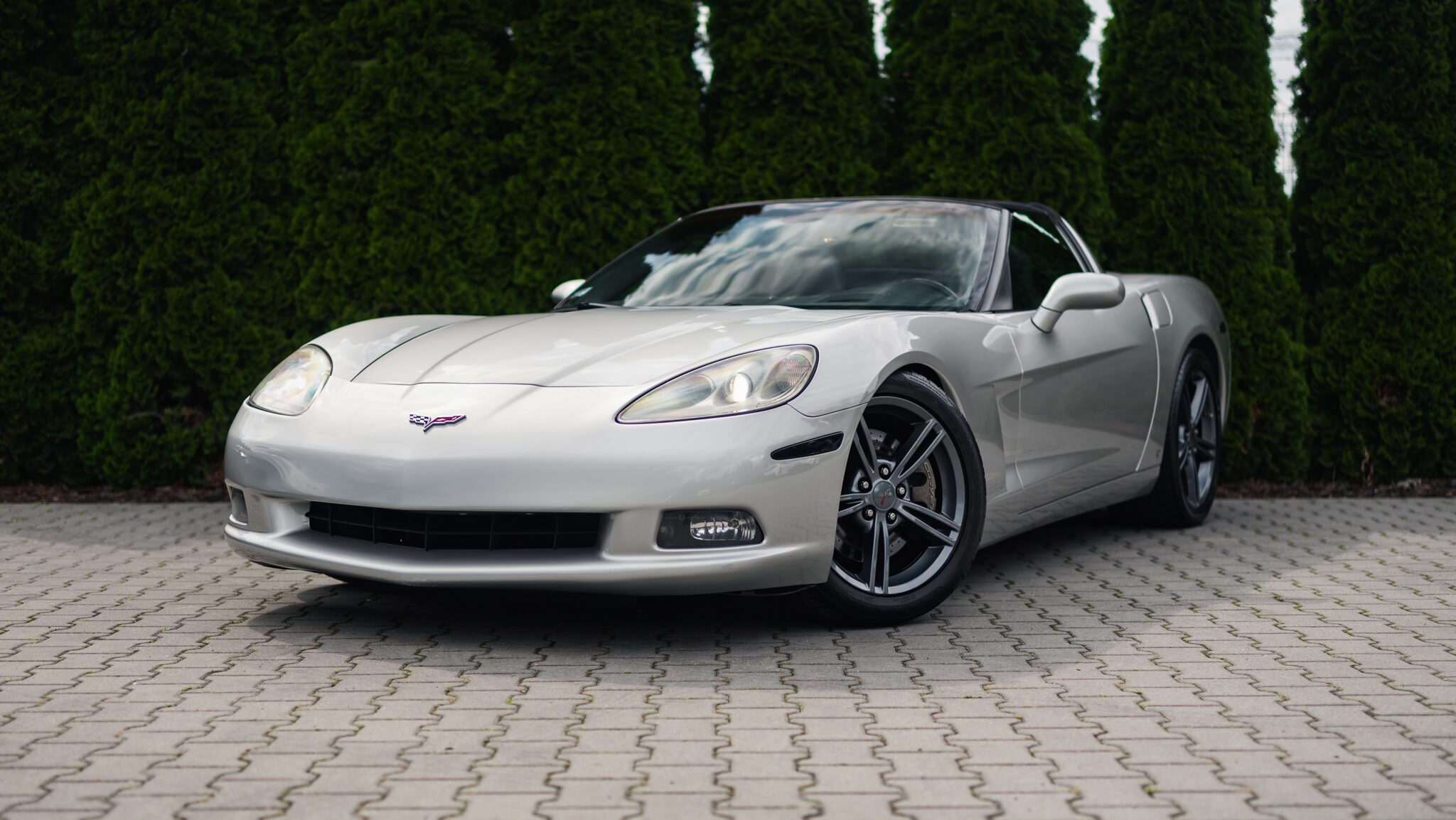 chevrolet-corvette-c6-6-0-v8-mt-silver-2007-1