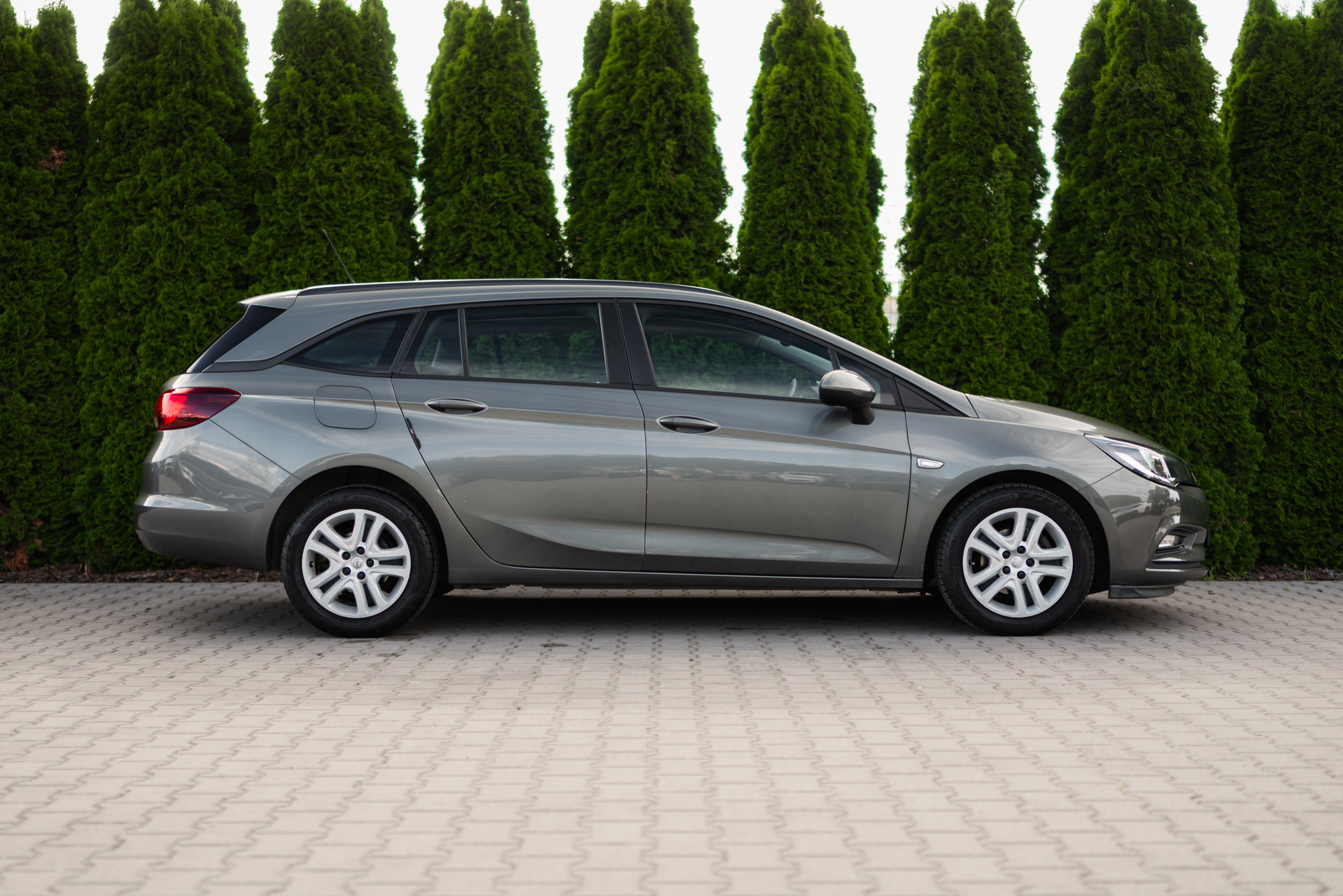 opel-astra-sports-tourer-1-4-turbo-ecotec-150-grey-2017-8