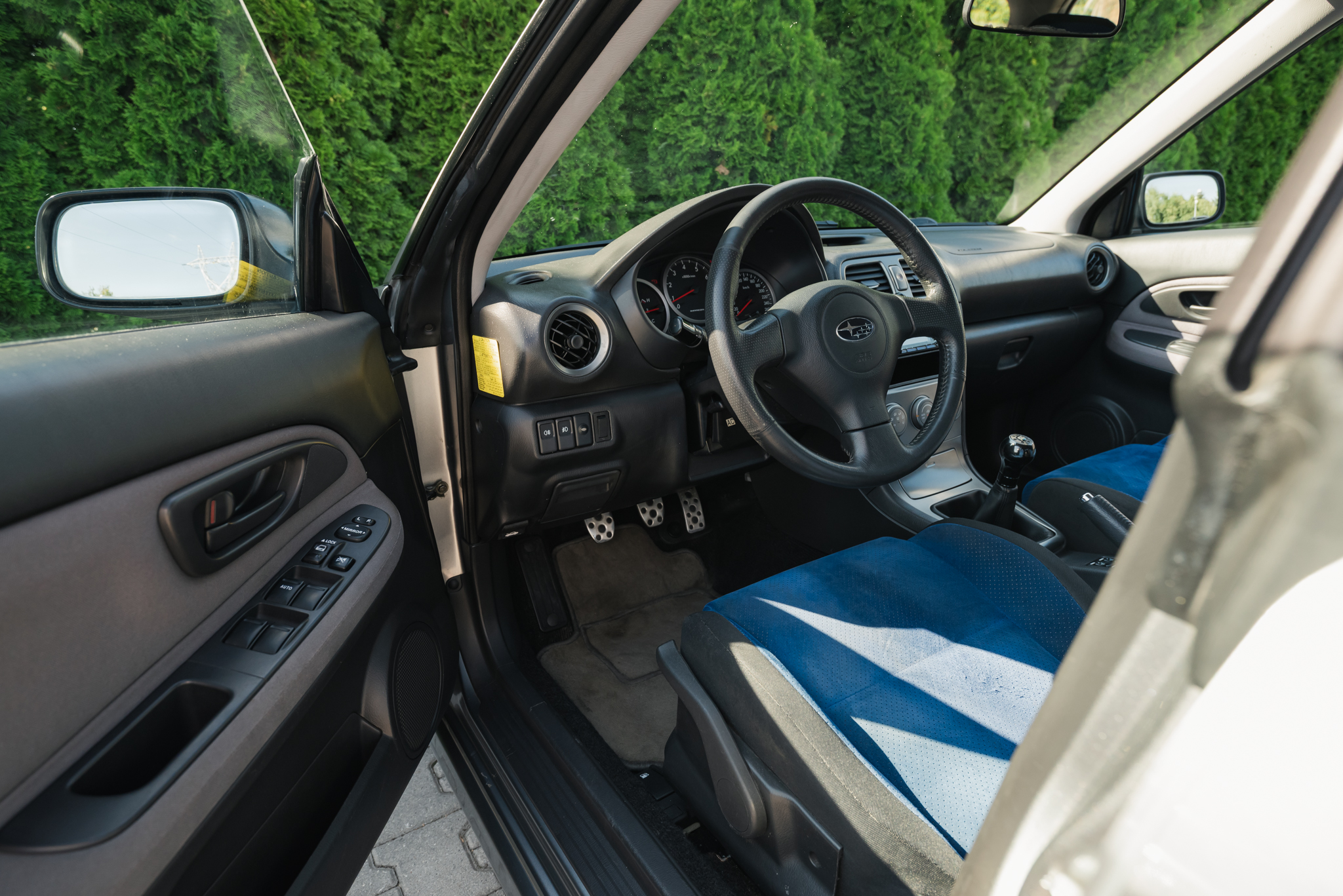 subaru-impreza-wrx-wagon-grey-2006-9