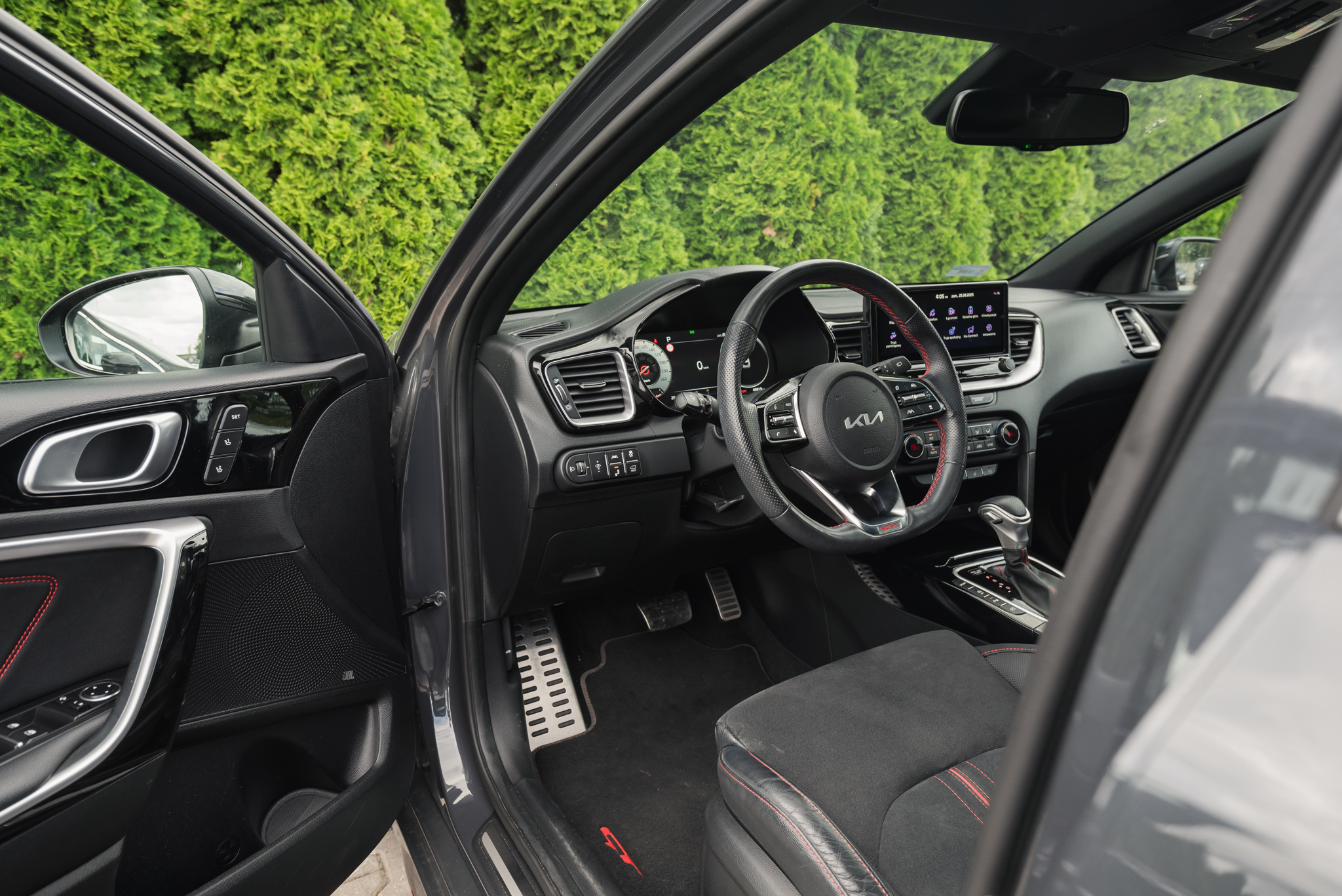 kia-proceed-gt-1-6-t-gdi-penta-metal-2021-9