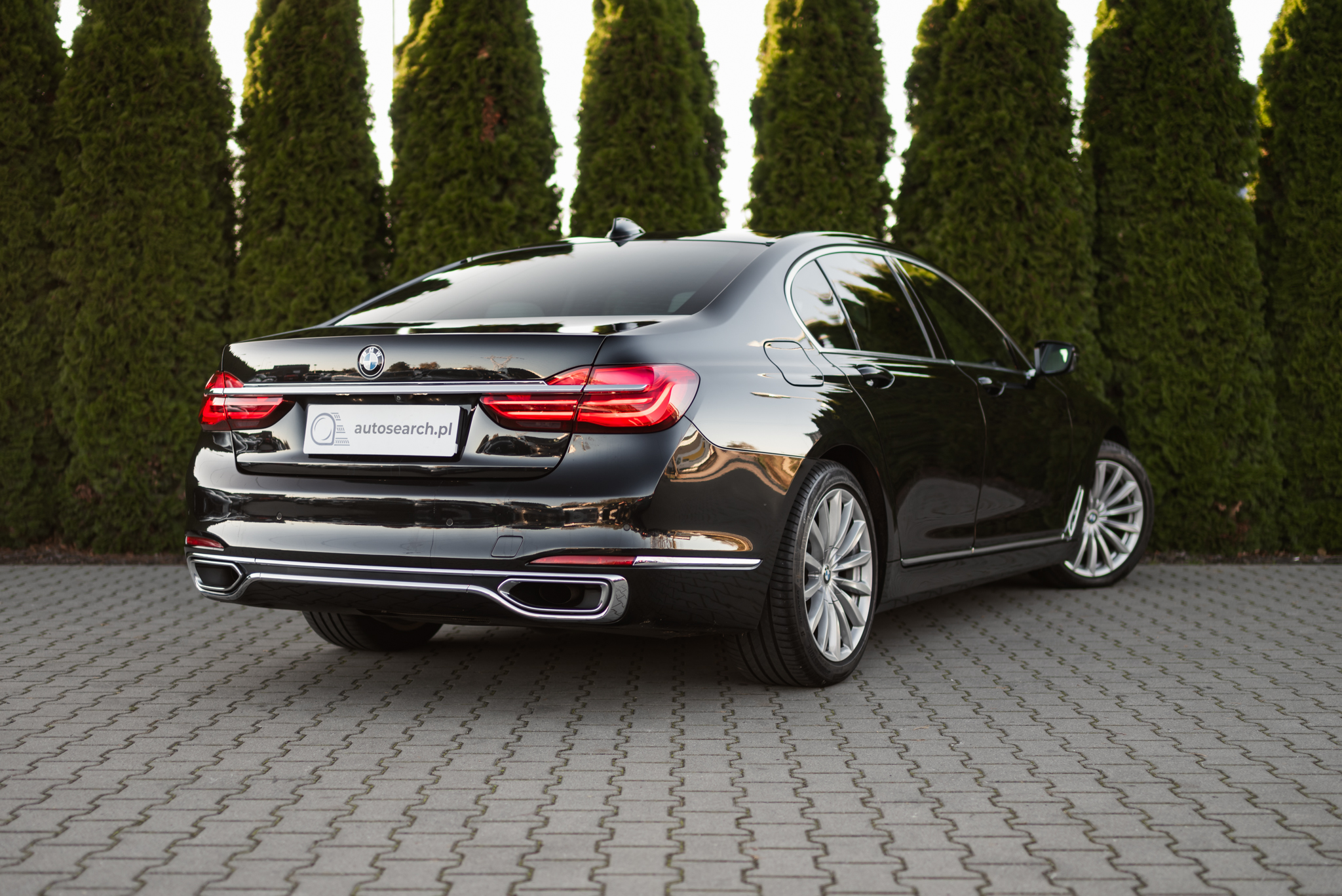 bmw-730d-xdrive-pure-excellence-sapphire-black-2015-4