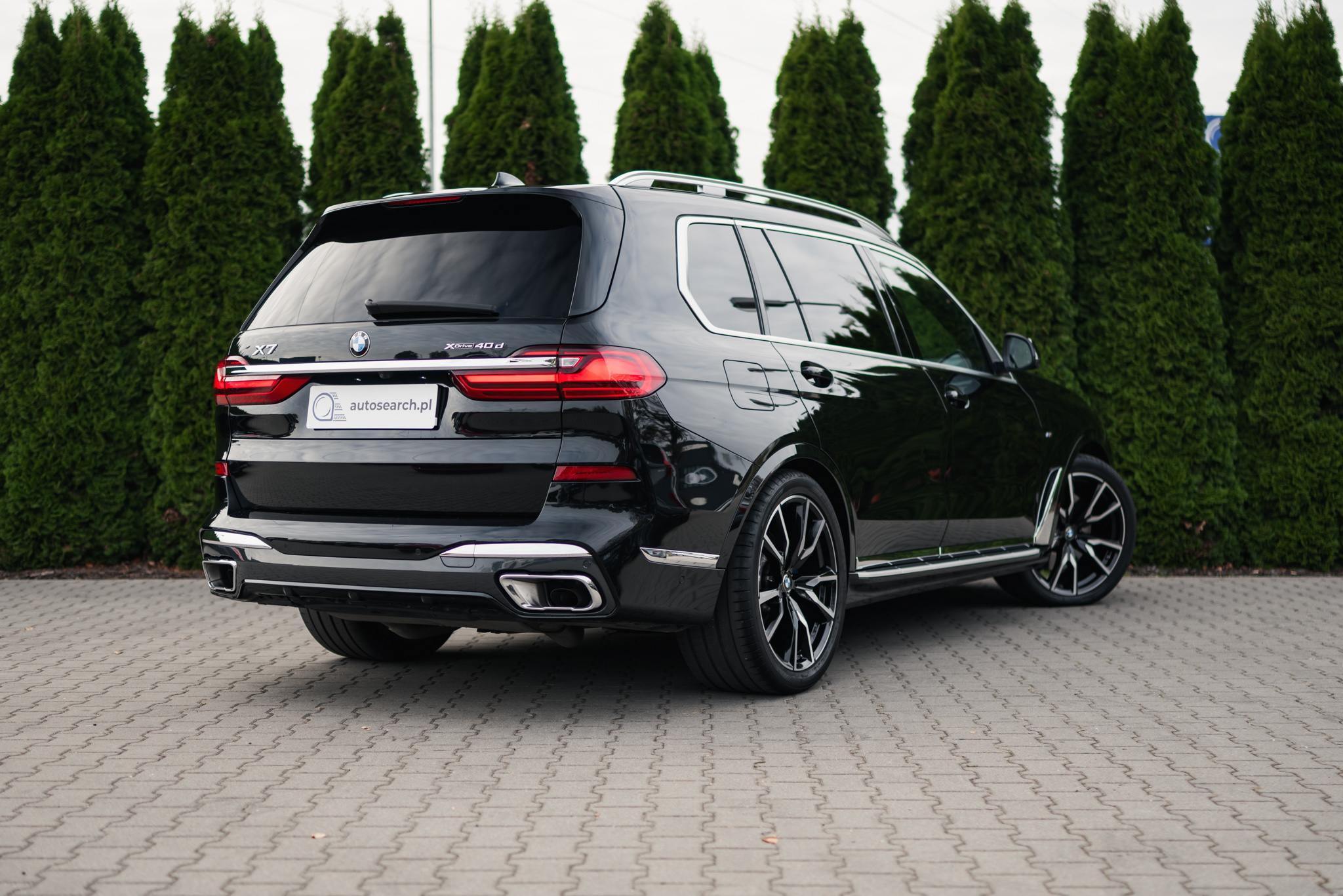 bmw-x7-xdrive40d-m-sport-sapphire-black-2022-4