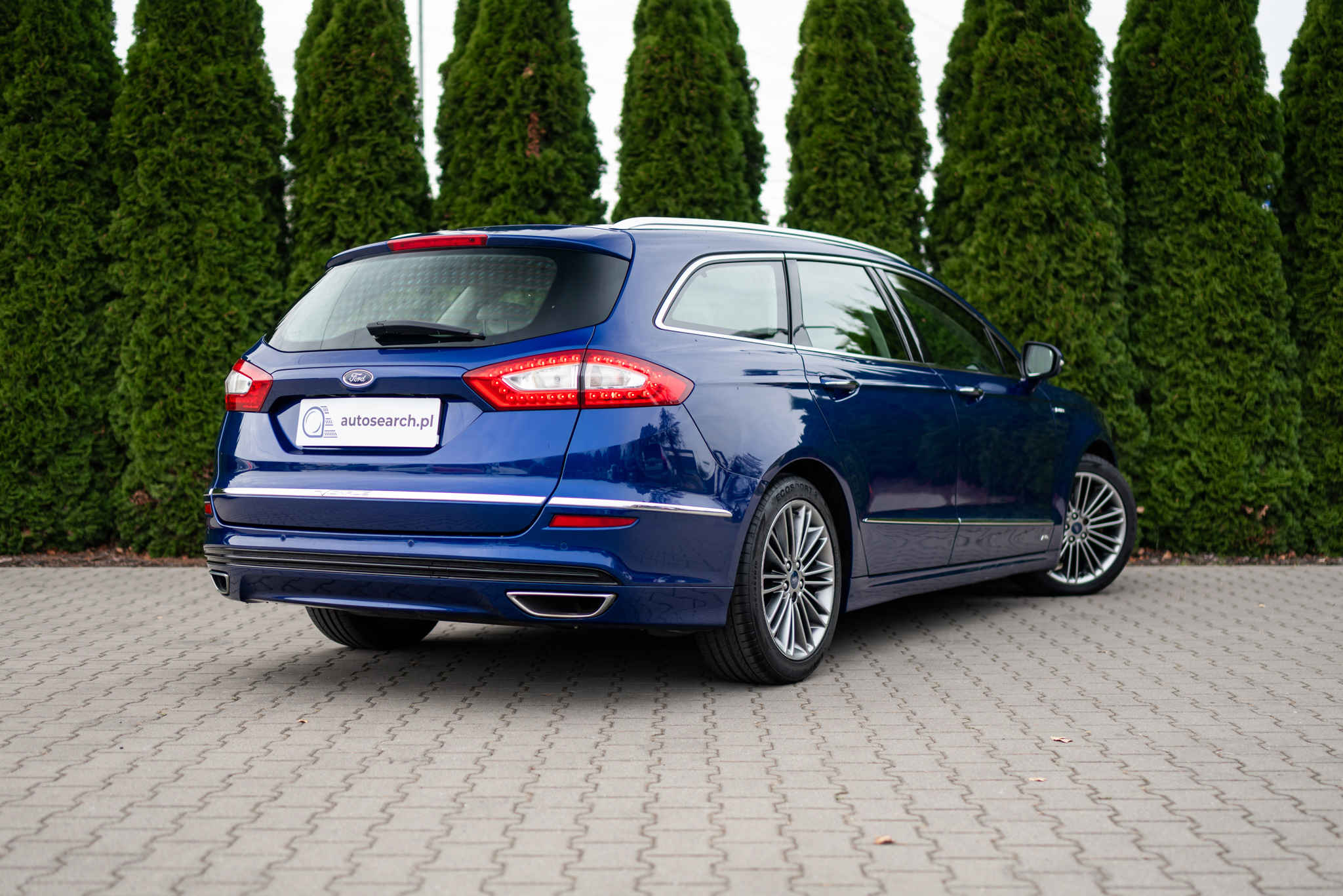 ford-mondeo-kombi-2-0-tdci-4wd-vignale-blue-2017-4