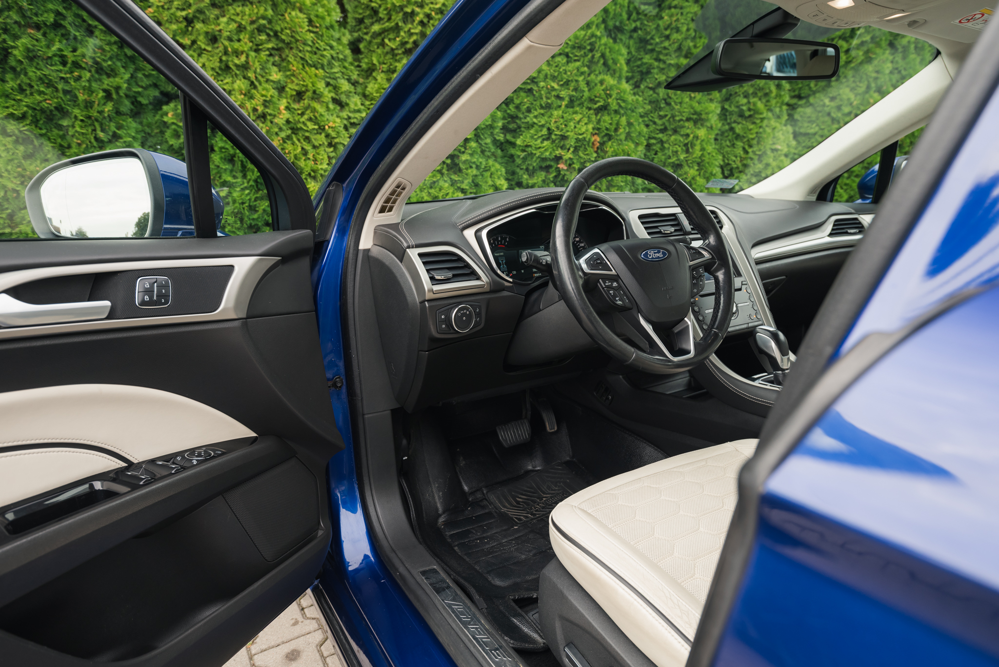 ford-mondeo-kombi-2-0-tdci-4wd-vignale-blue-2017-9