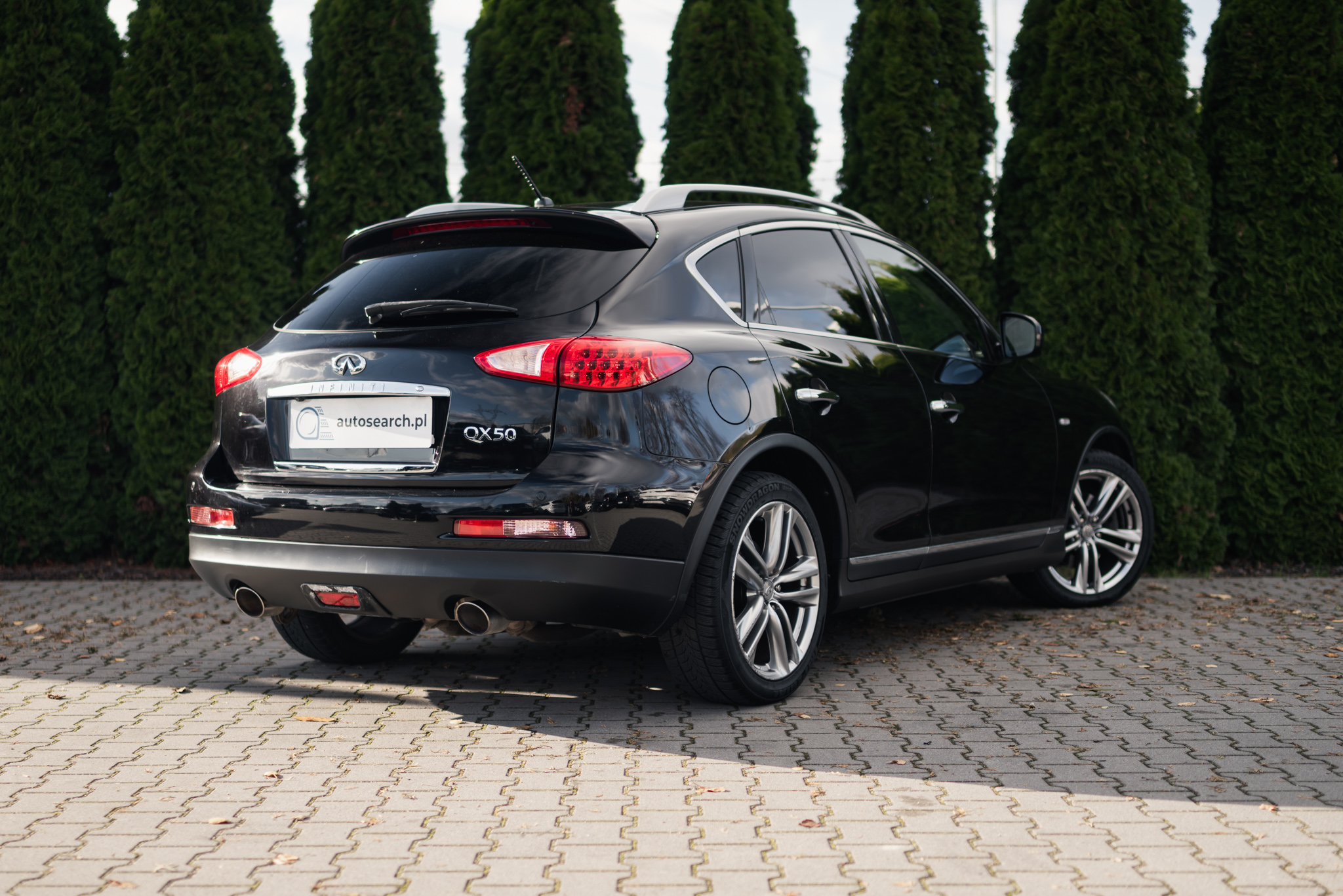 infiniti-qx50-3-0d-awd-malbec-black-2014-4
