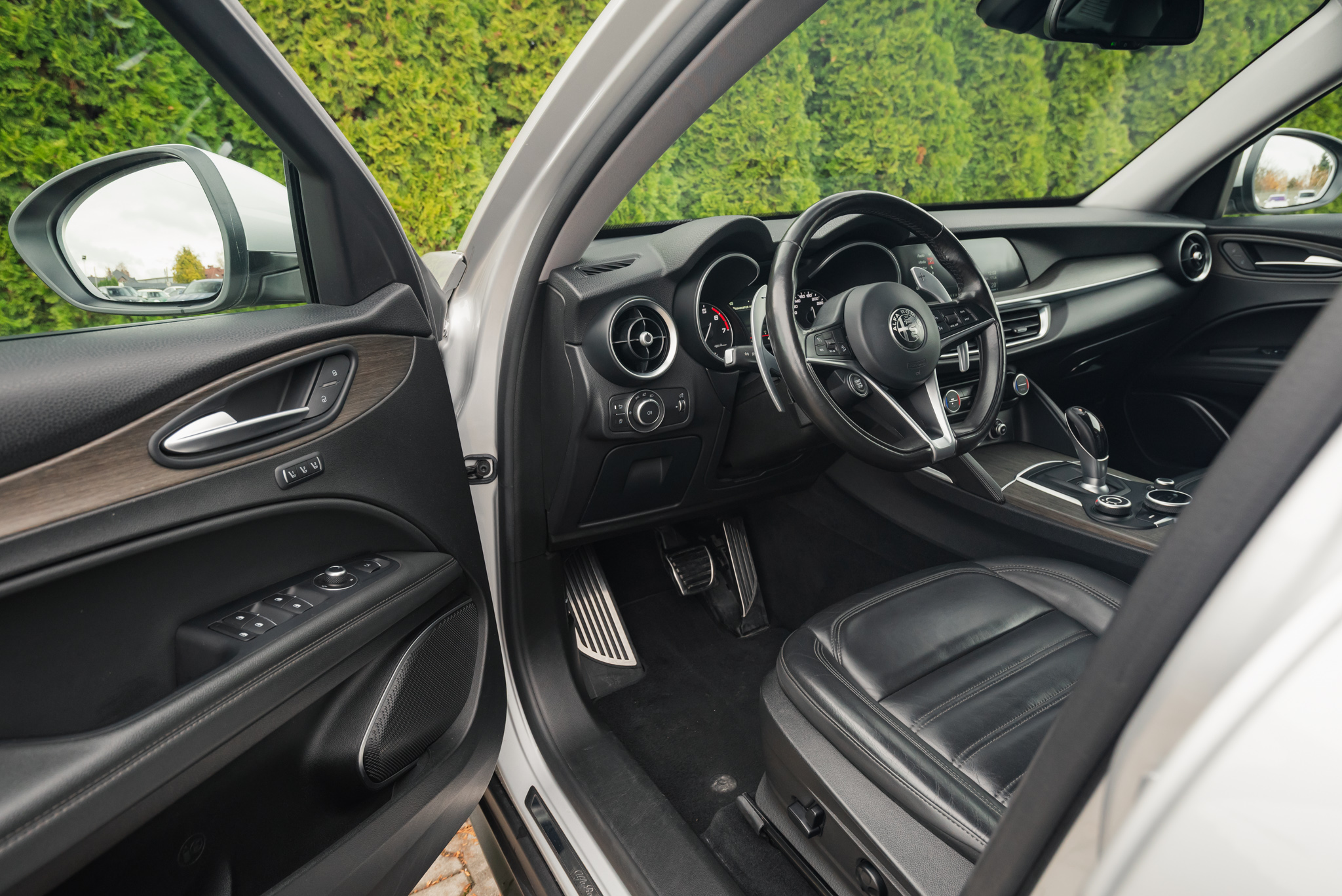 alfa-romeo-stelvio-2-0-280-q4-silverstone-grey-9