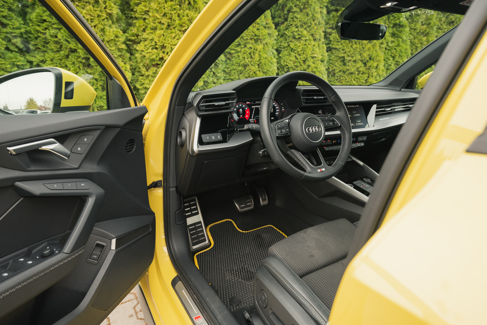 audi-a3-sportback-40-tfsi-quattro-s-tronic-s-line-python-yellow-2024-9