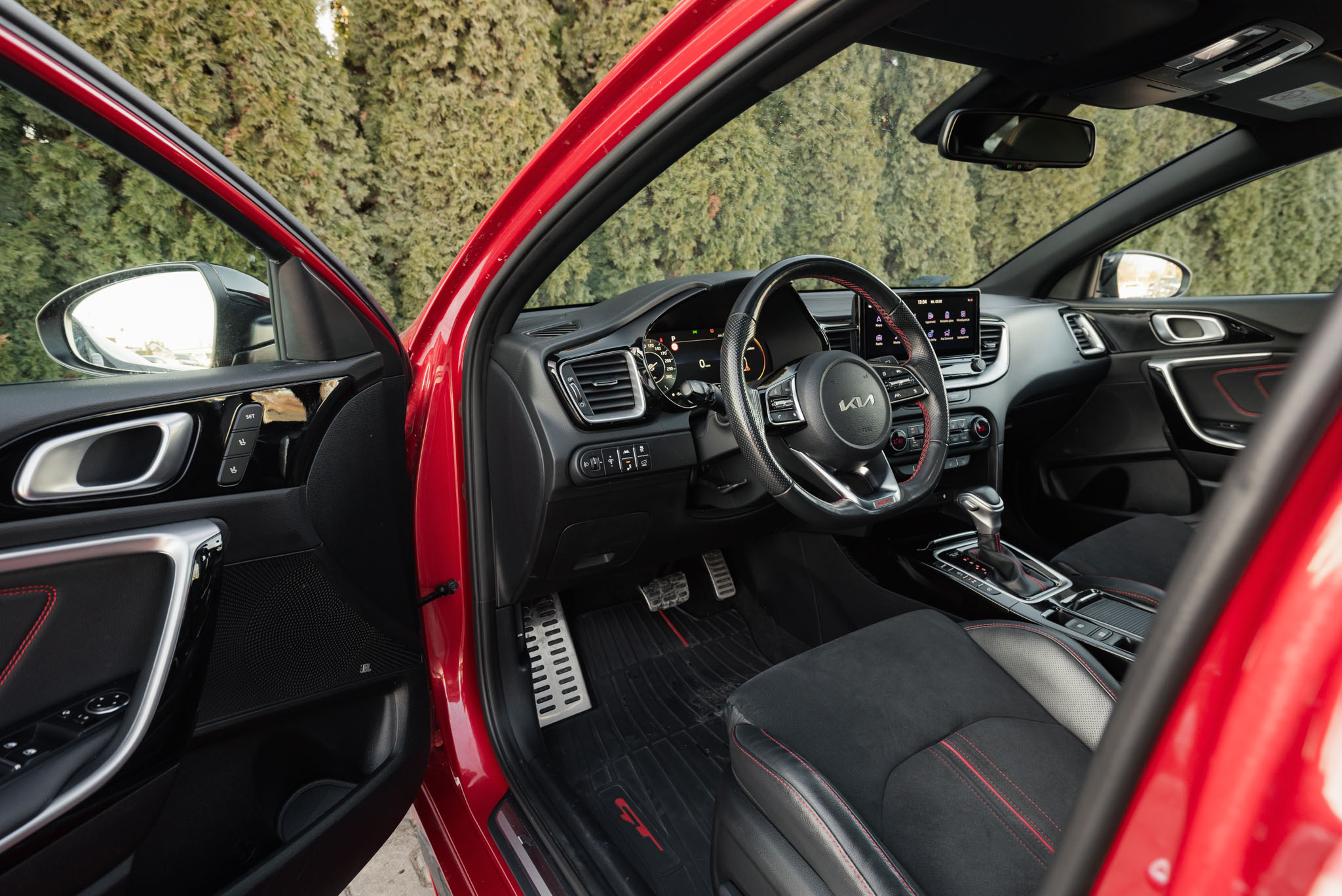 kia-proceed-gt-fl-infra-red-2022-9