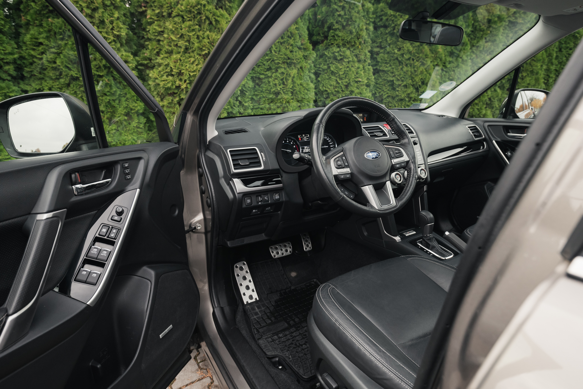 subaru-forester-2-0-xt-sepia-bronze-2018-9