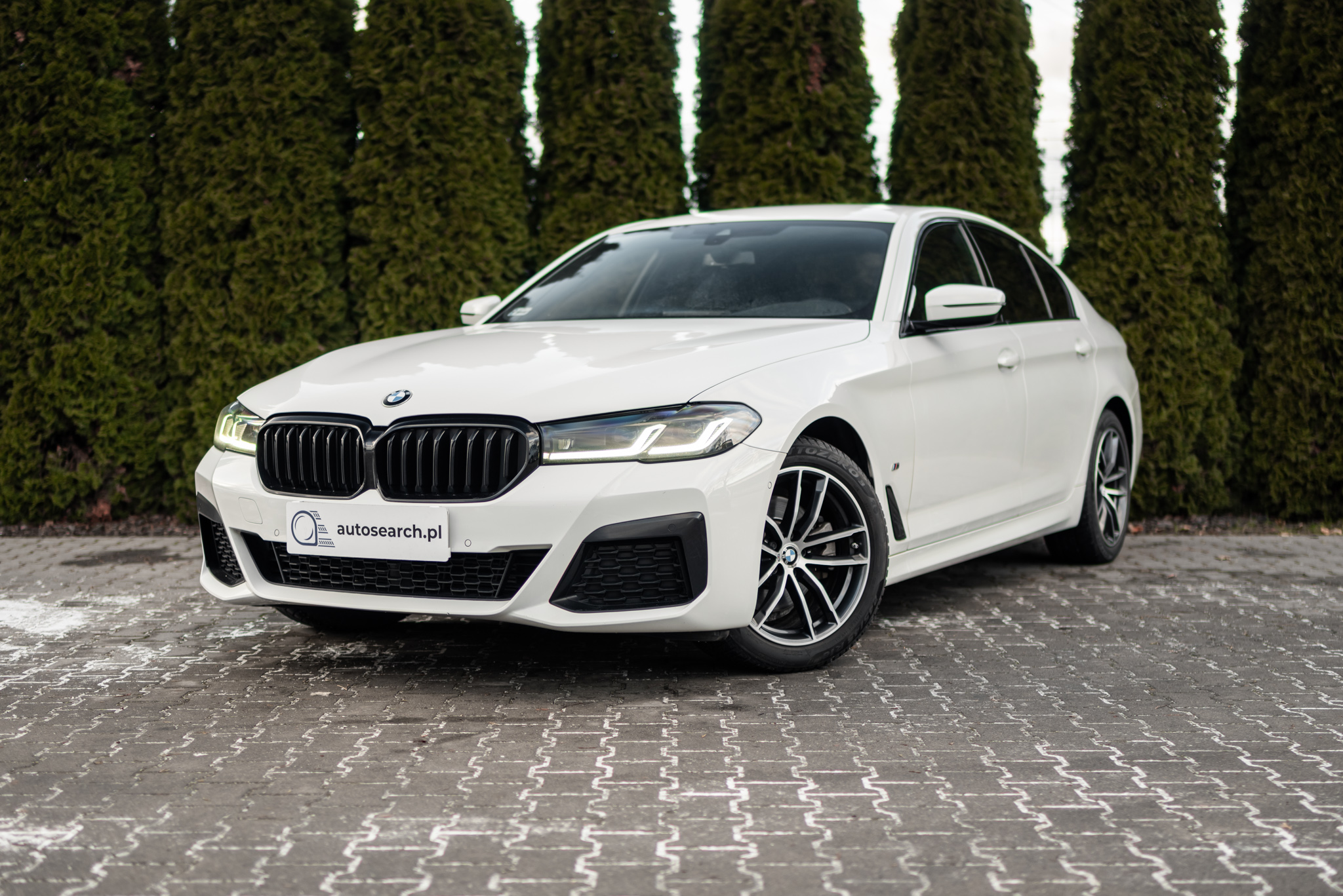bmw-520d-xdrive-m-sport-lci-alpine-white-2020-1