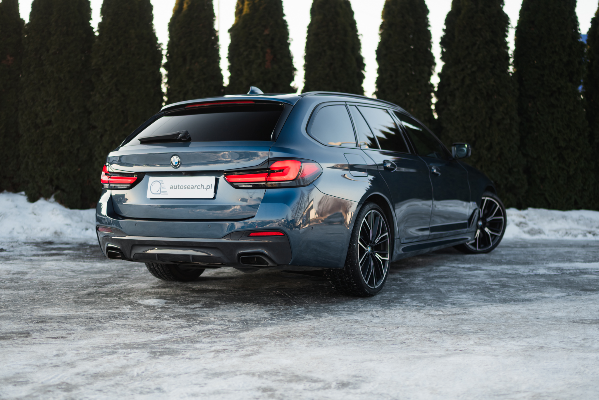 bmw-530d-xdrive-m-sport-arctic-race-blue-2023-4