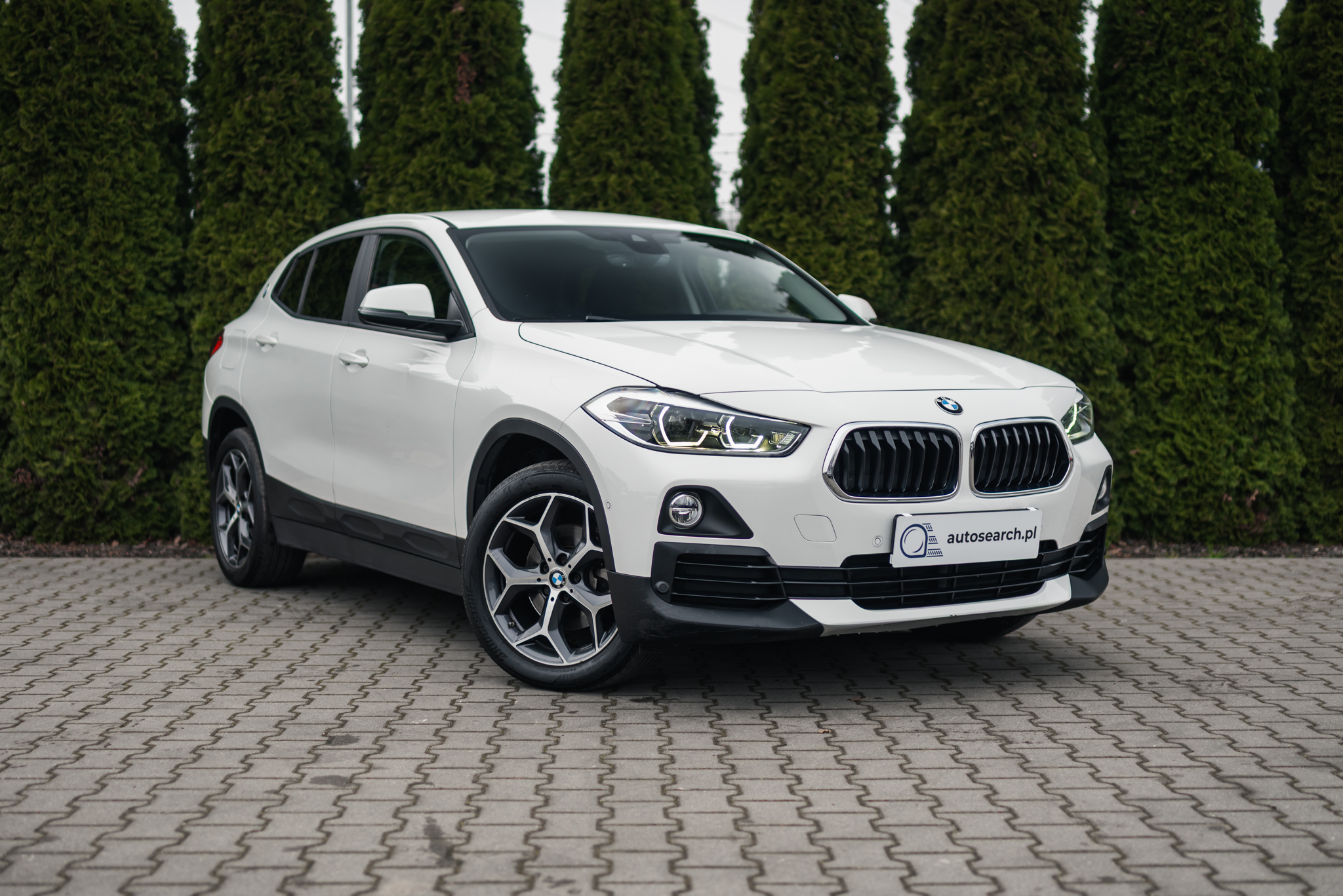 bmw-x2-sdrive18d-white-3