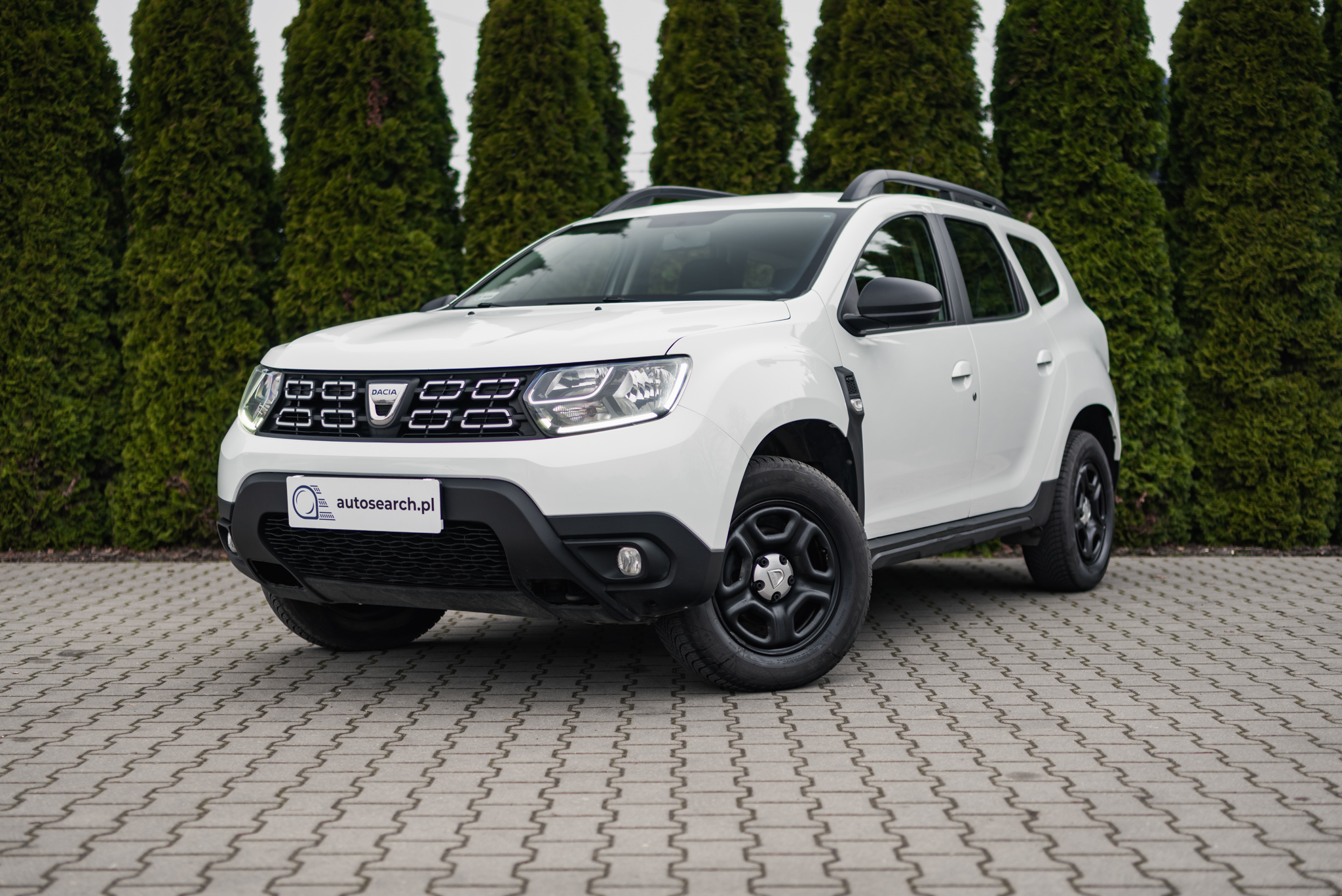 dacia-duster-1-5-dci-4wd-white-2021-1