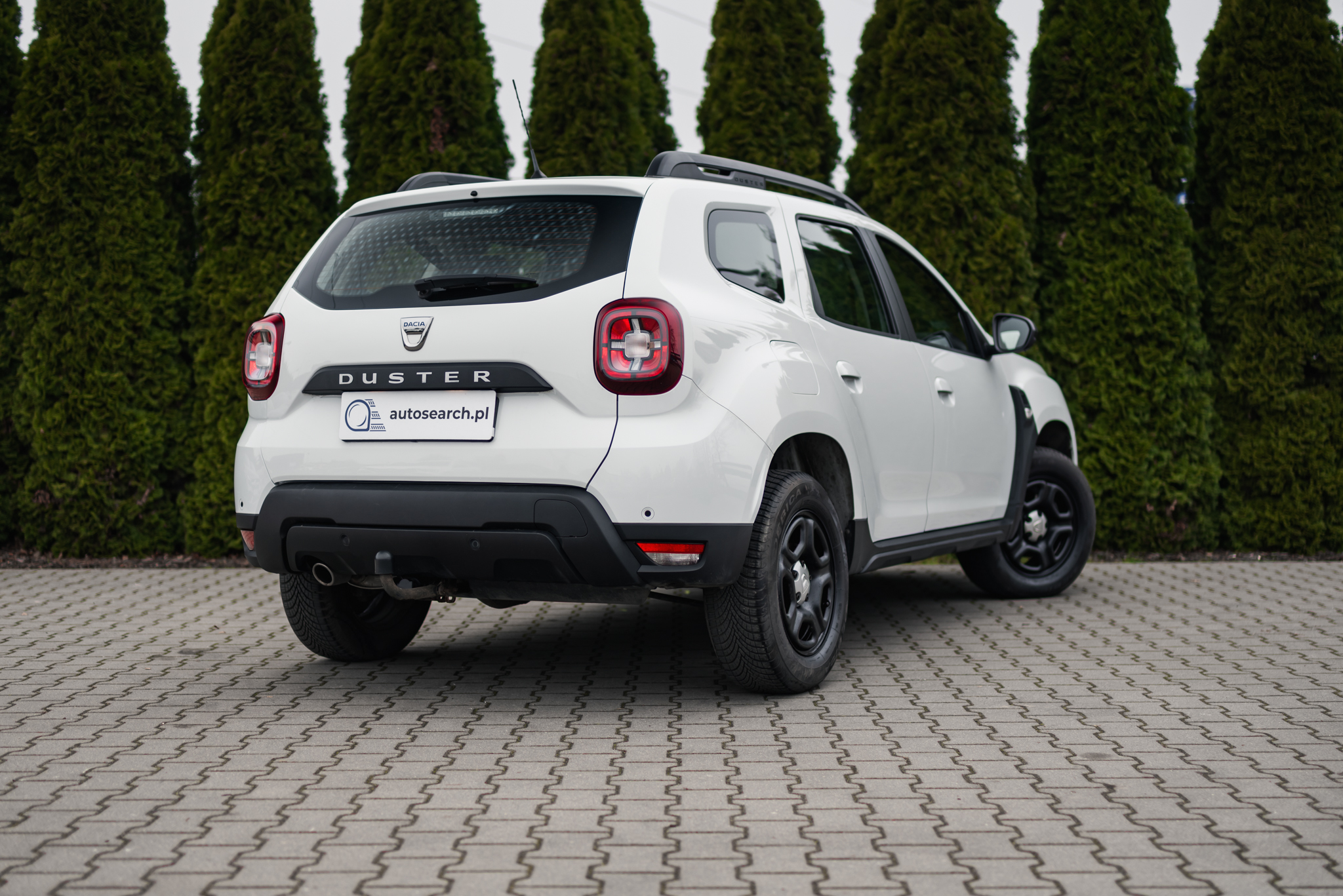dacia-duster-1-5-dci-4wd-white-2021-4