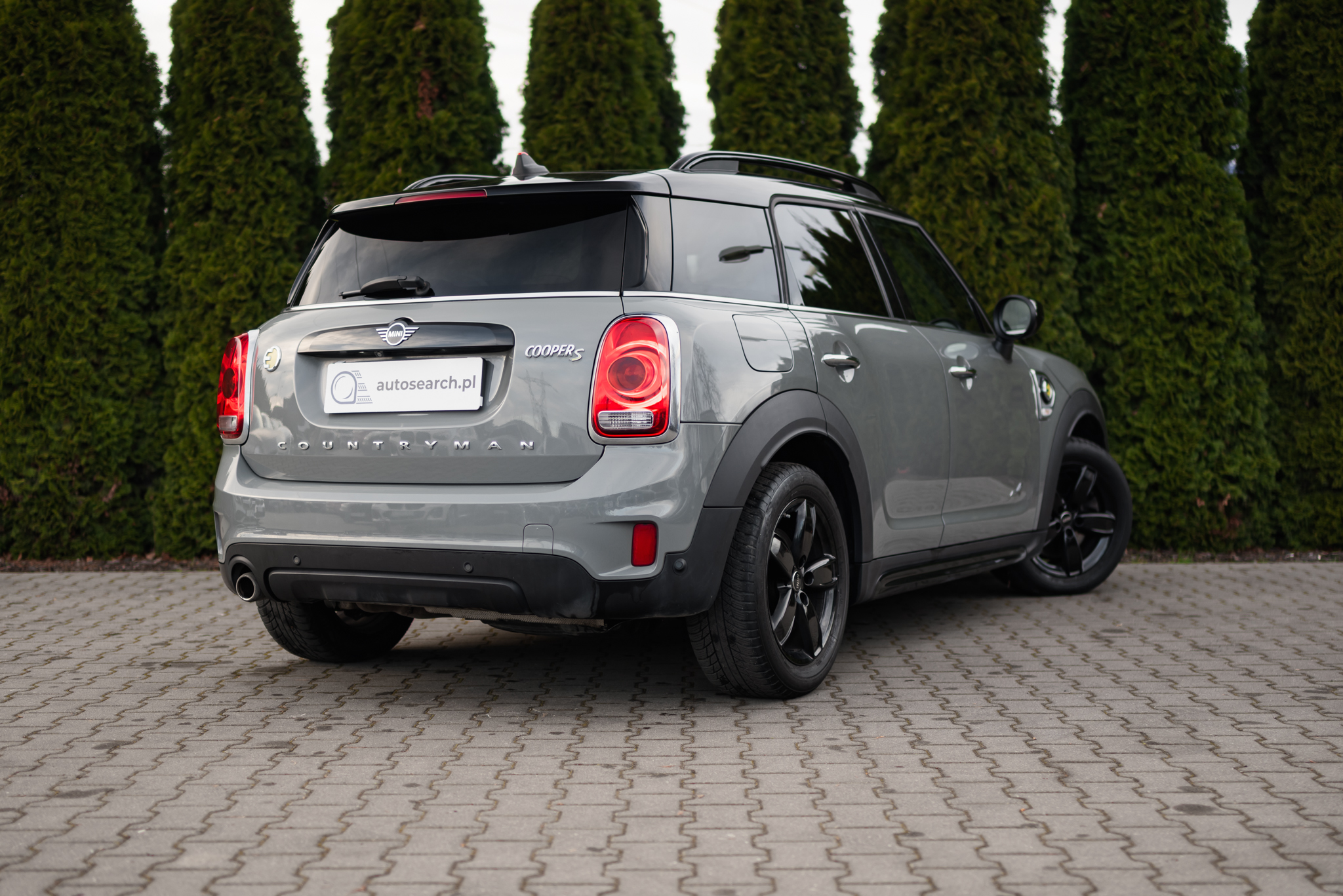 mini-countryman-cooper-s-e-all4-moonwalk-grey-2019-4