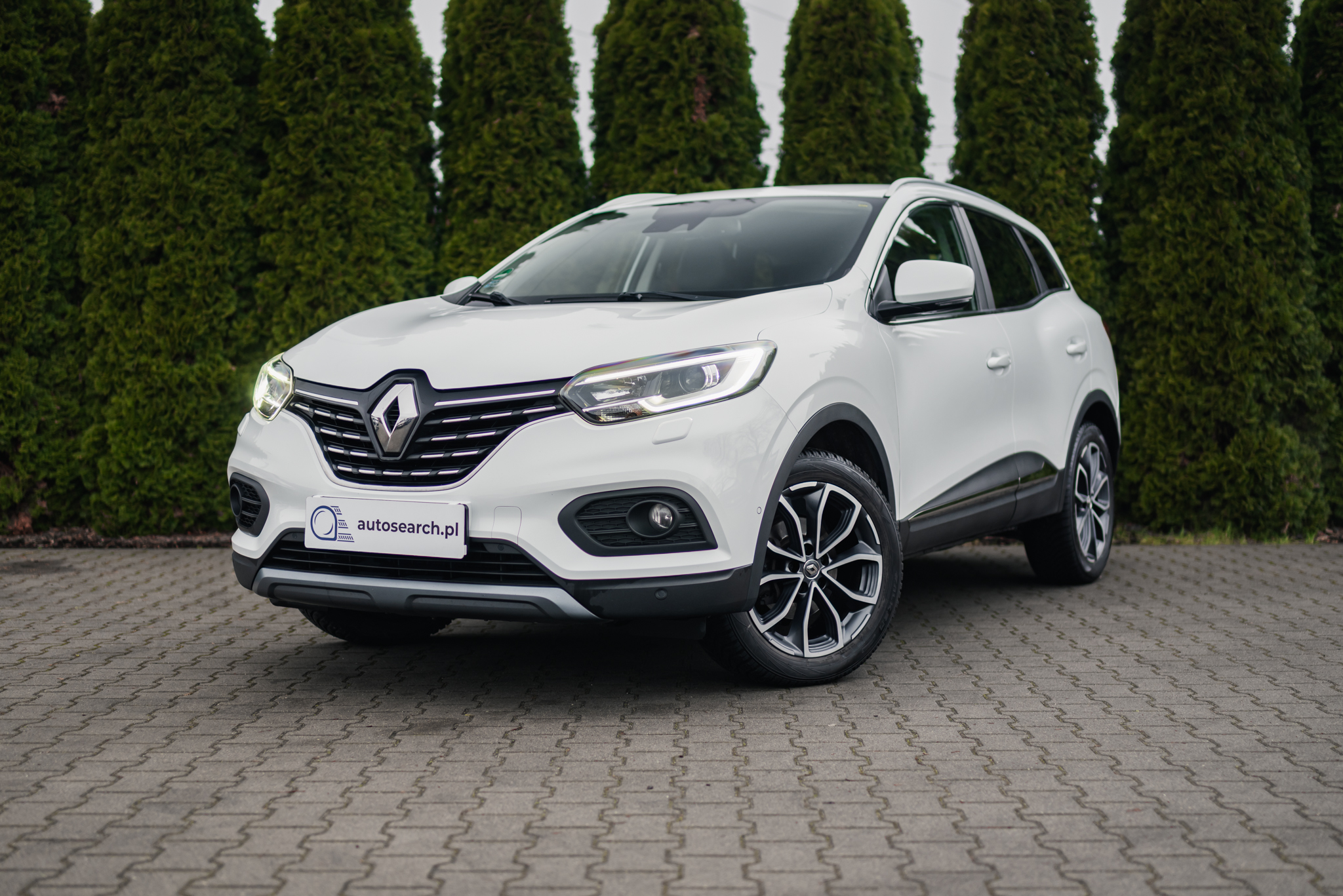 renault-kadjar-tce-140-mt-white-2019-1