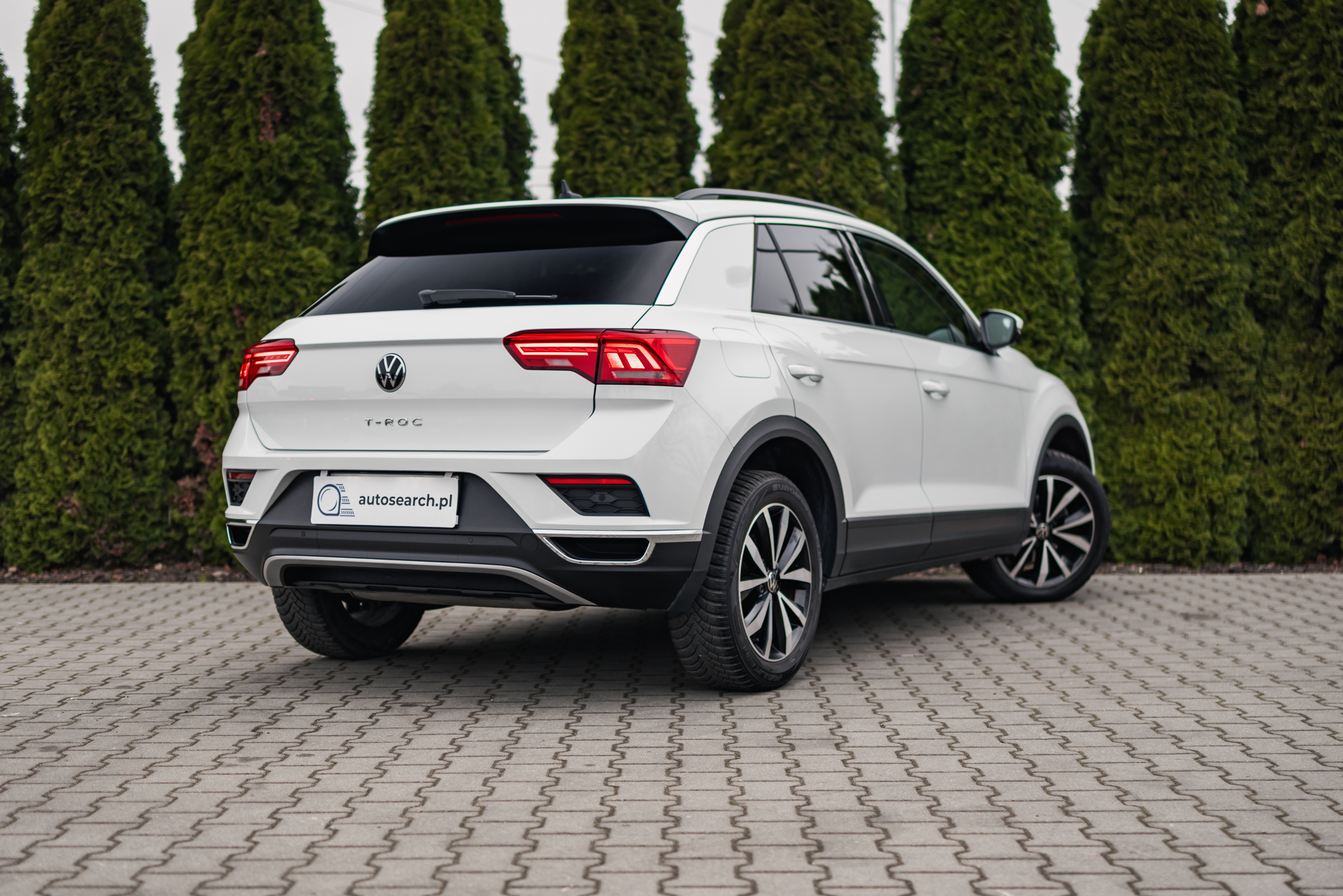 volkswagen-t-roc-tsi-dsg-white-4