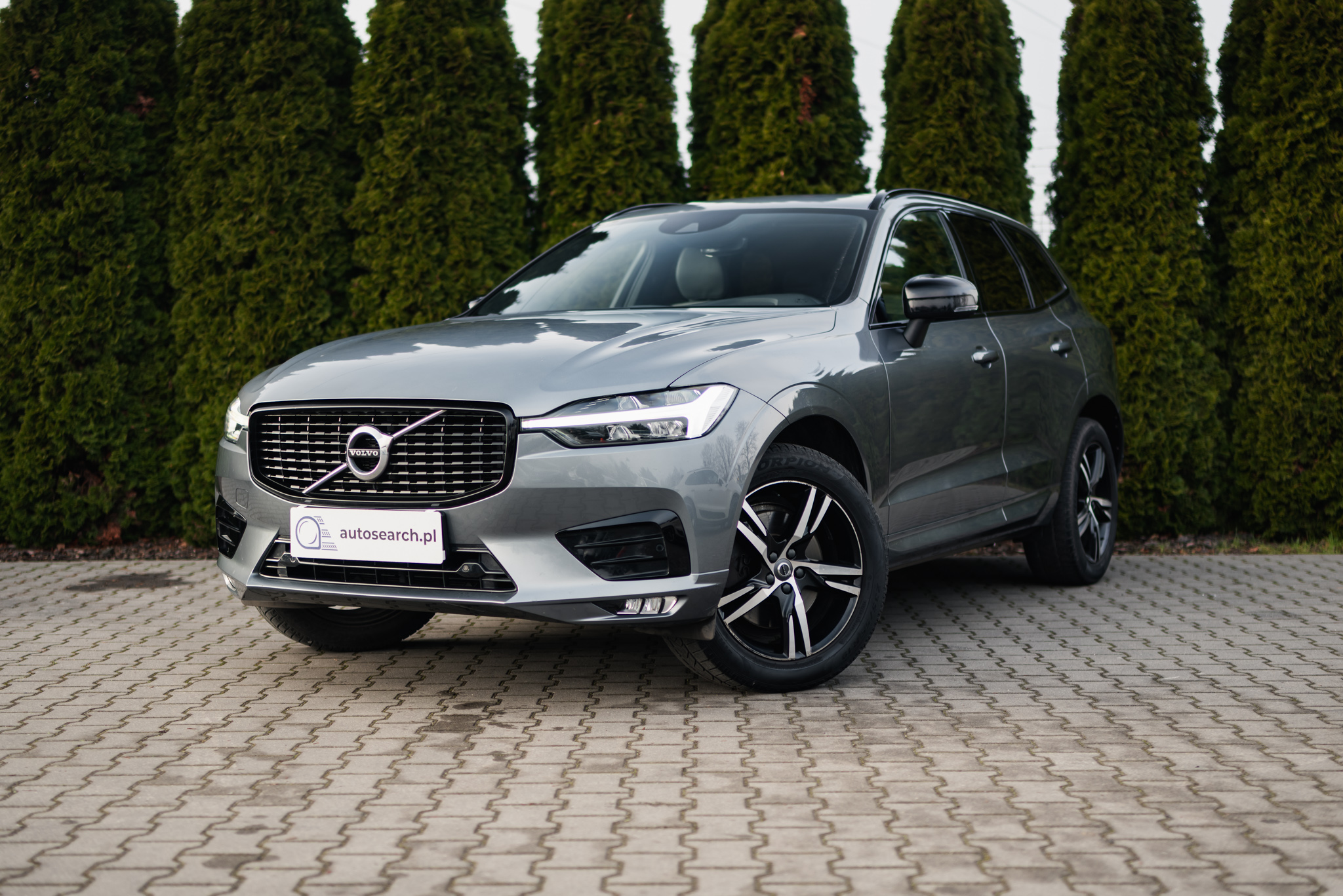 volvo-xc60-b4-osmium-grey-2021-1