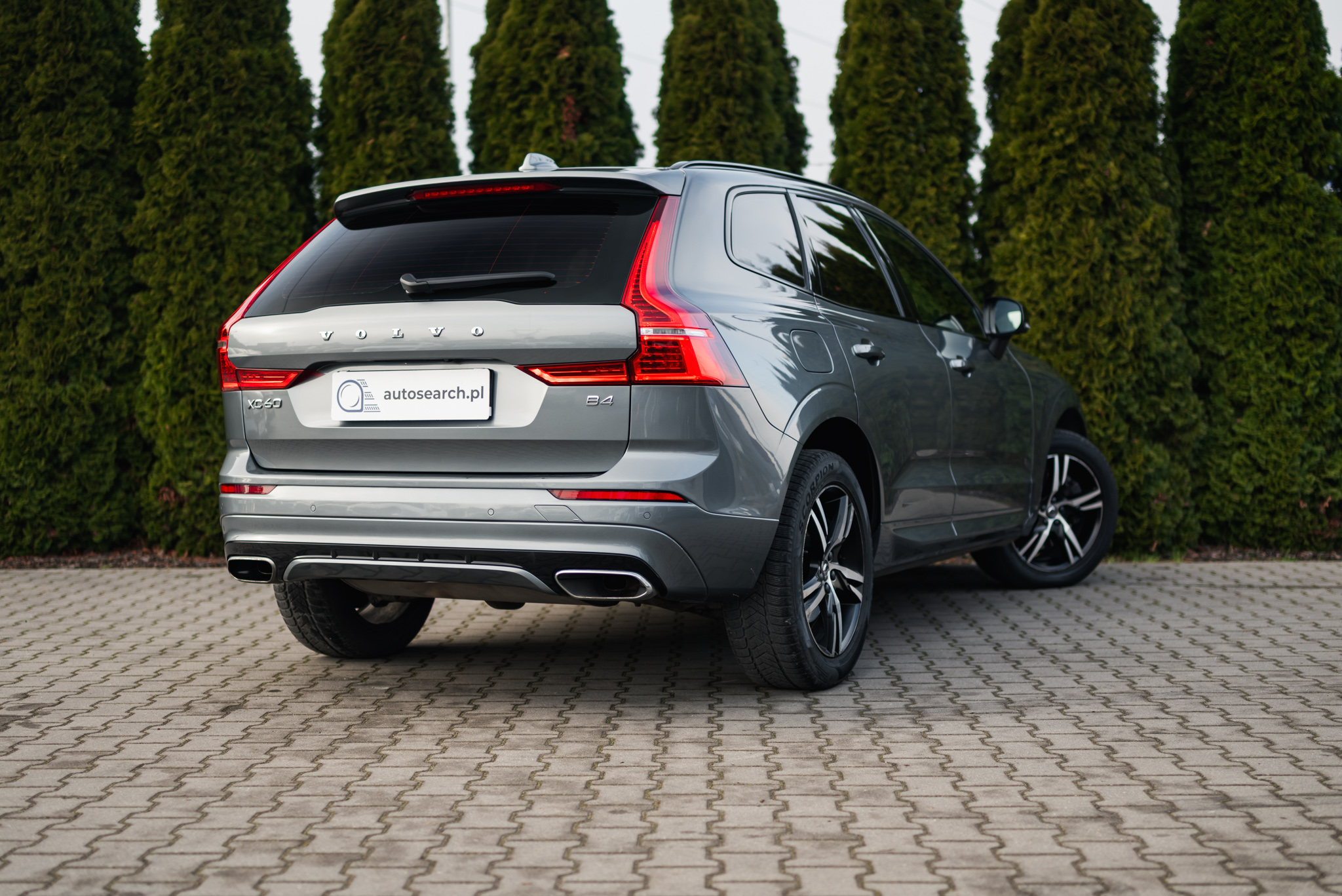 volvo-xc60-b4-osmium-grey-2021-4