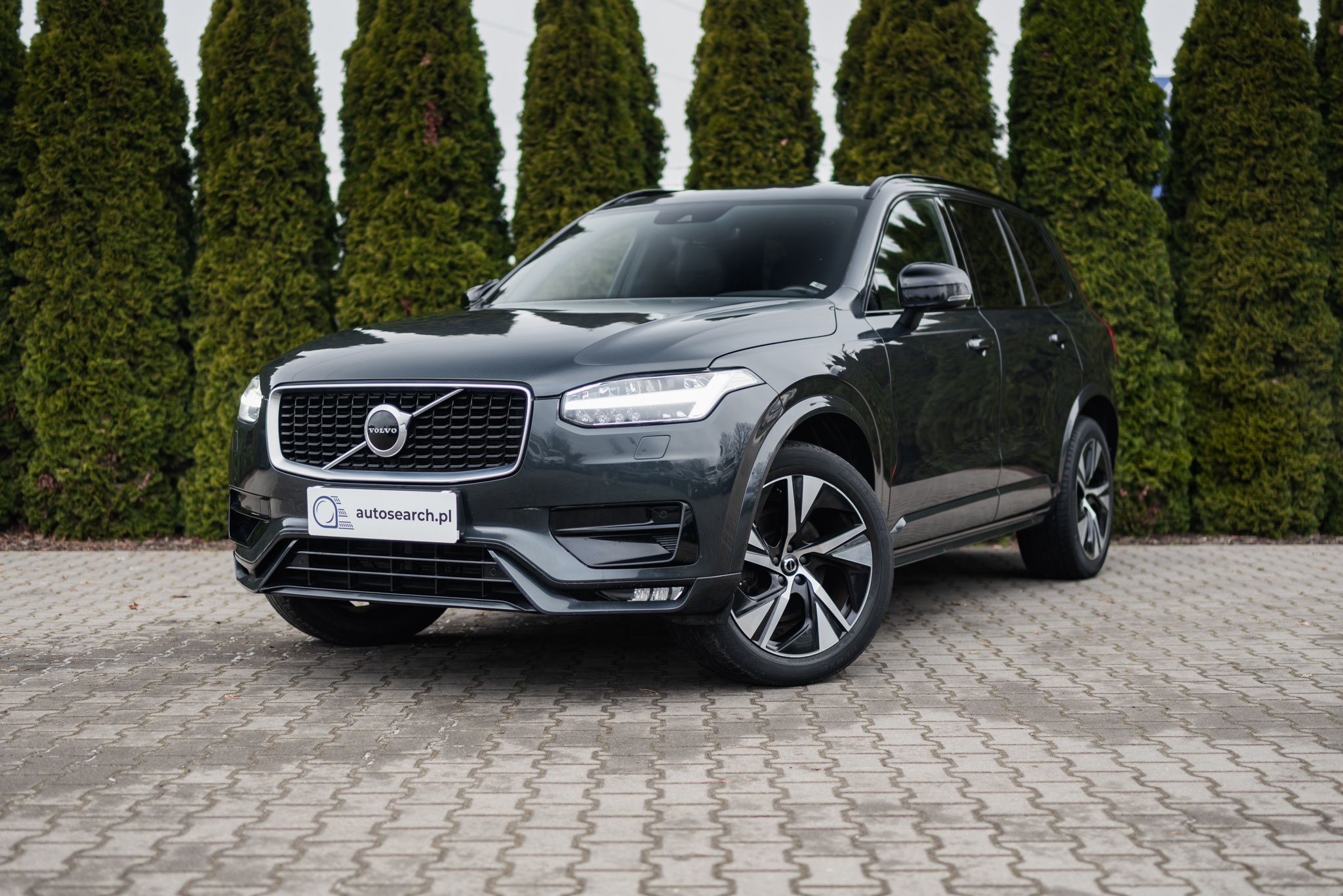volvo-xc90-b5-diesel-awd-r-design-savile-grey-2020-1