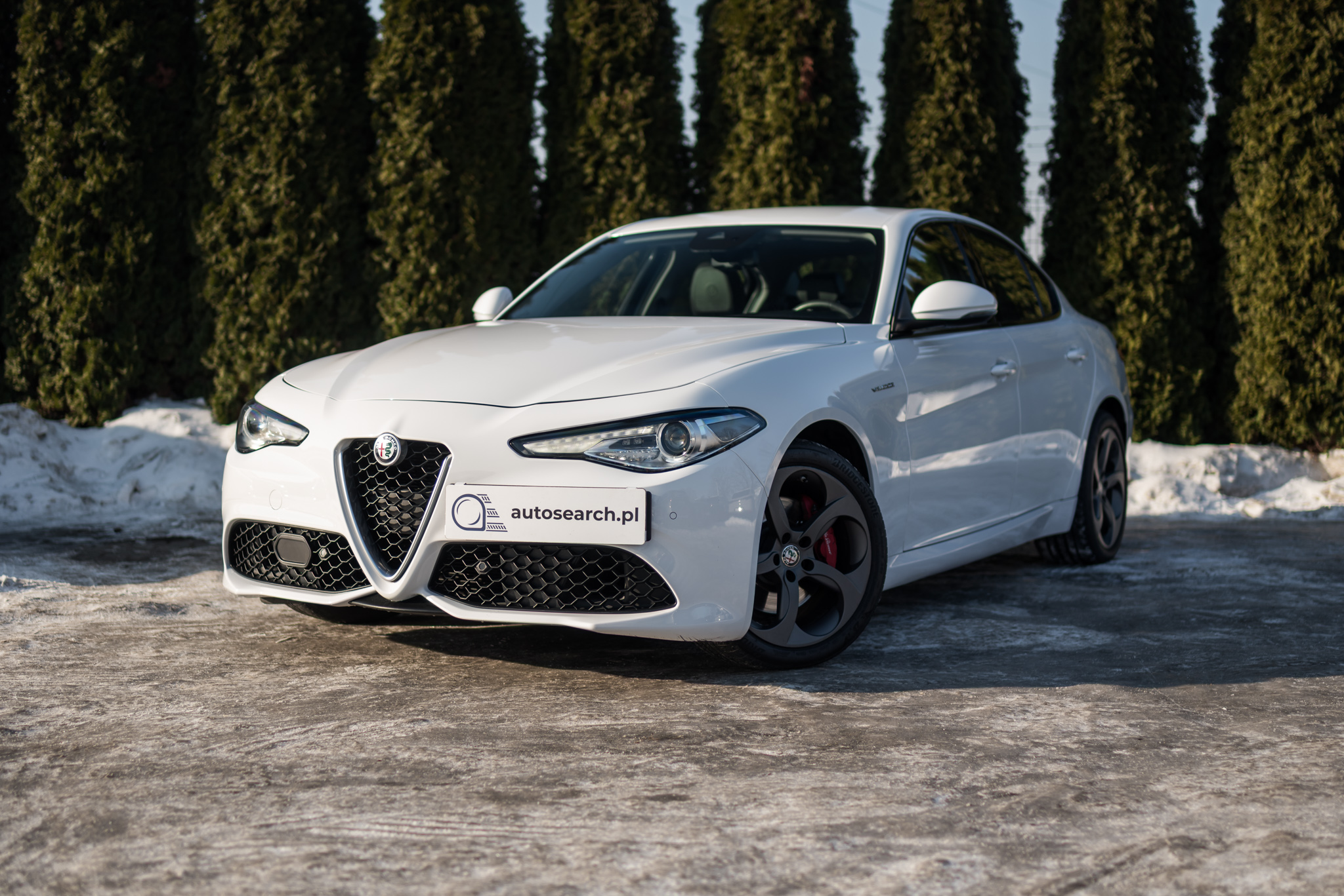 alfa-romeo-giulia-veloce-white-2016-1