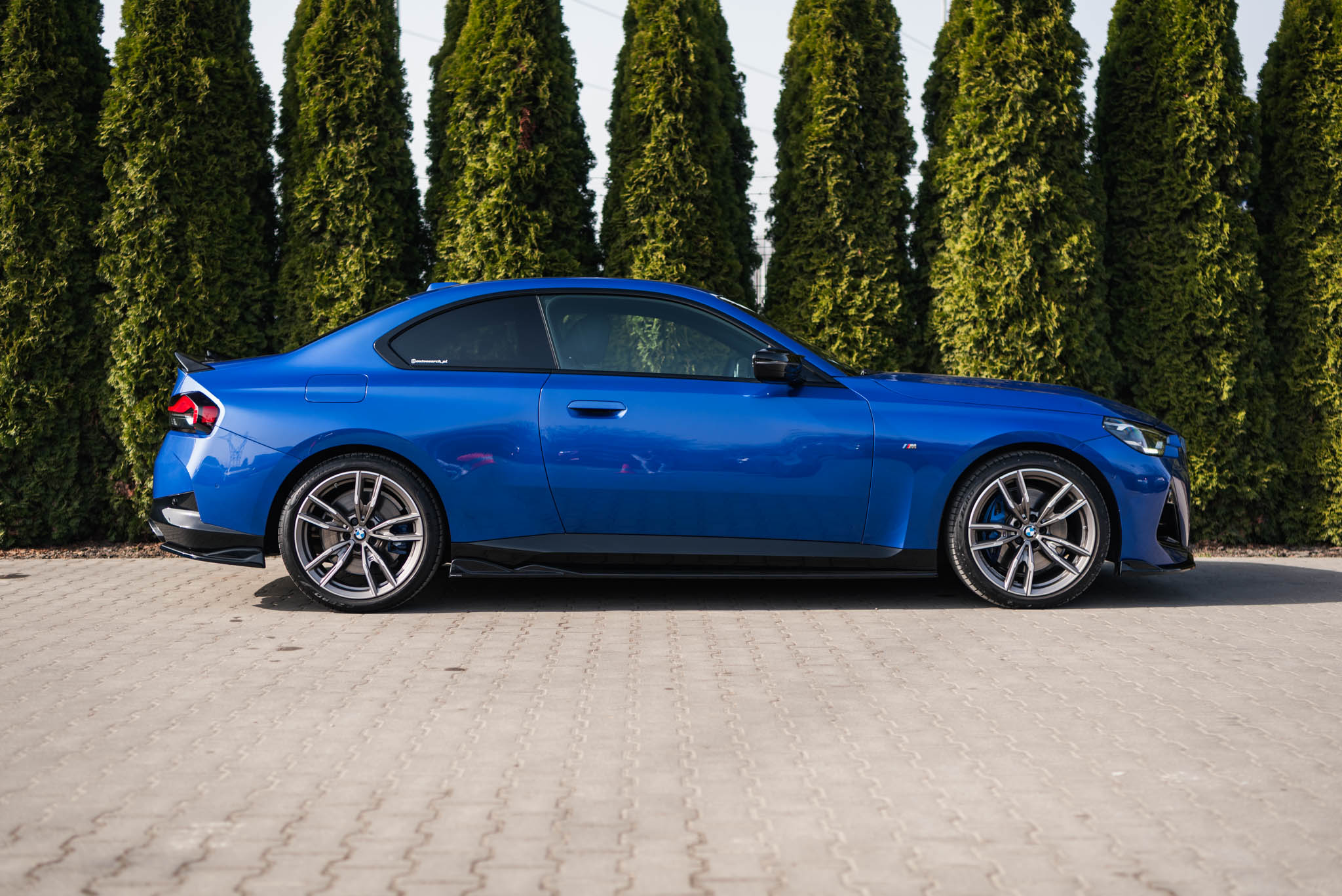 bmw-m240i-coupe-lci-xdrive-portimao-blue-2023-8