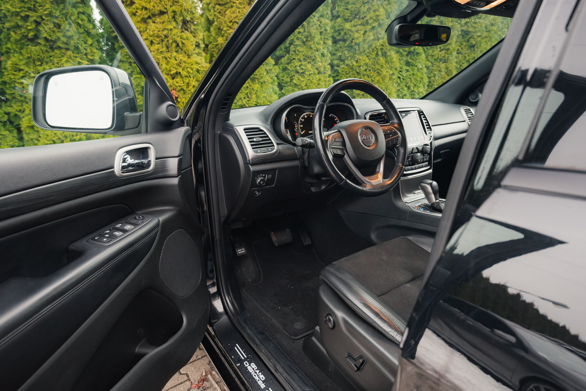 jeep-grand-cherokee-3-6-black-2020-9