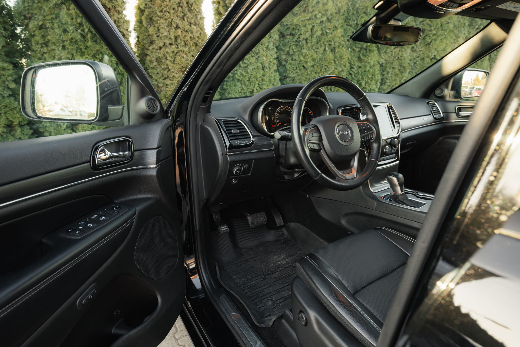 jeep-grand-cherokee-3-6-v6-80th-anniversary-black-wz598kt-9