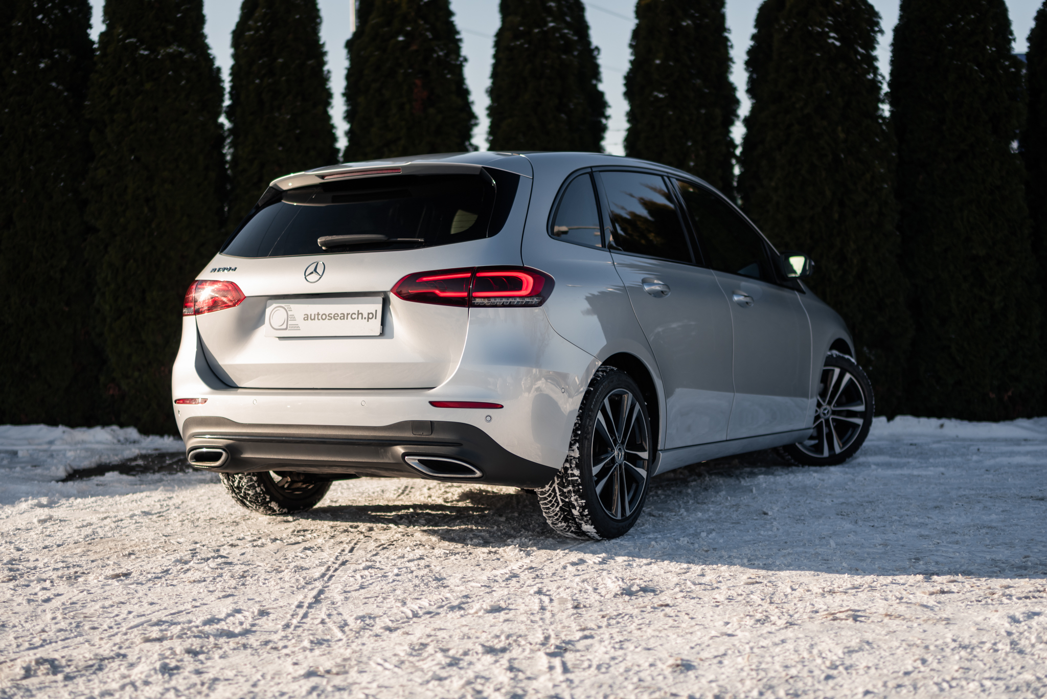 mercedes-benz-b180d-iridium-silver-2020-4