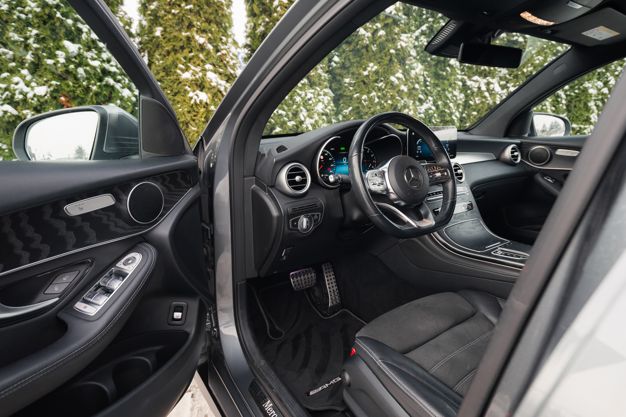 mercedes-glc-200-coupe-4matic-amg-line-selenite-grey-2020-9