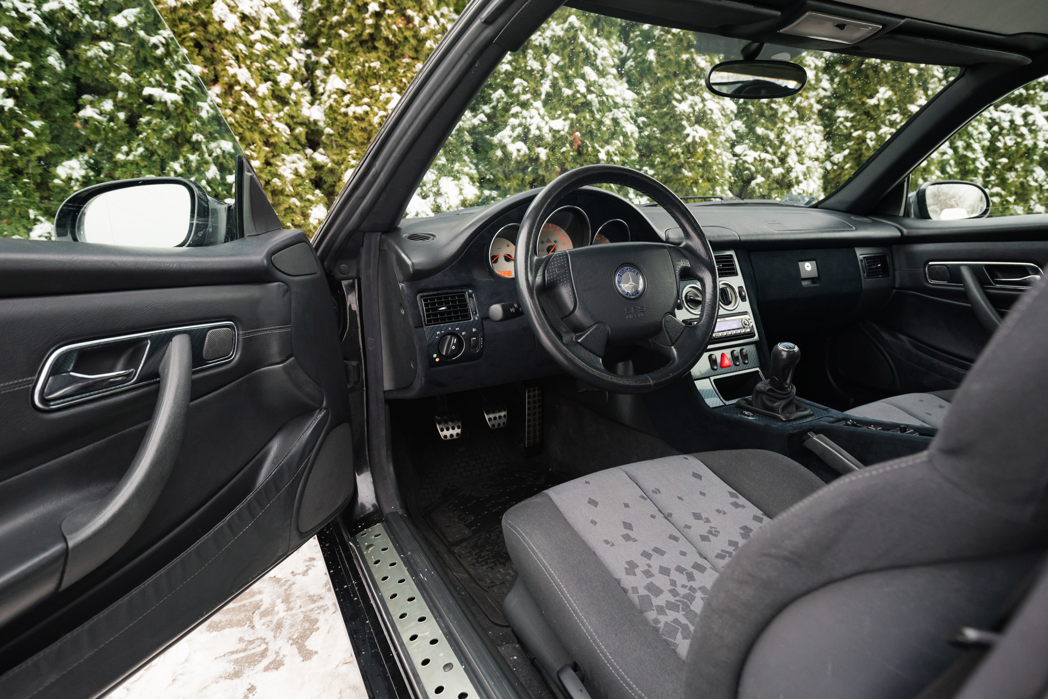 mercedes-slk-200-kompressor-black-9