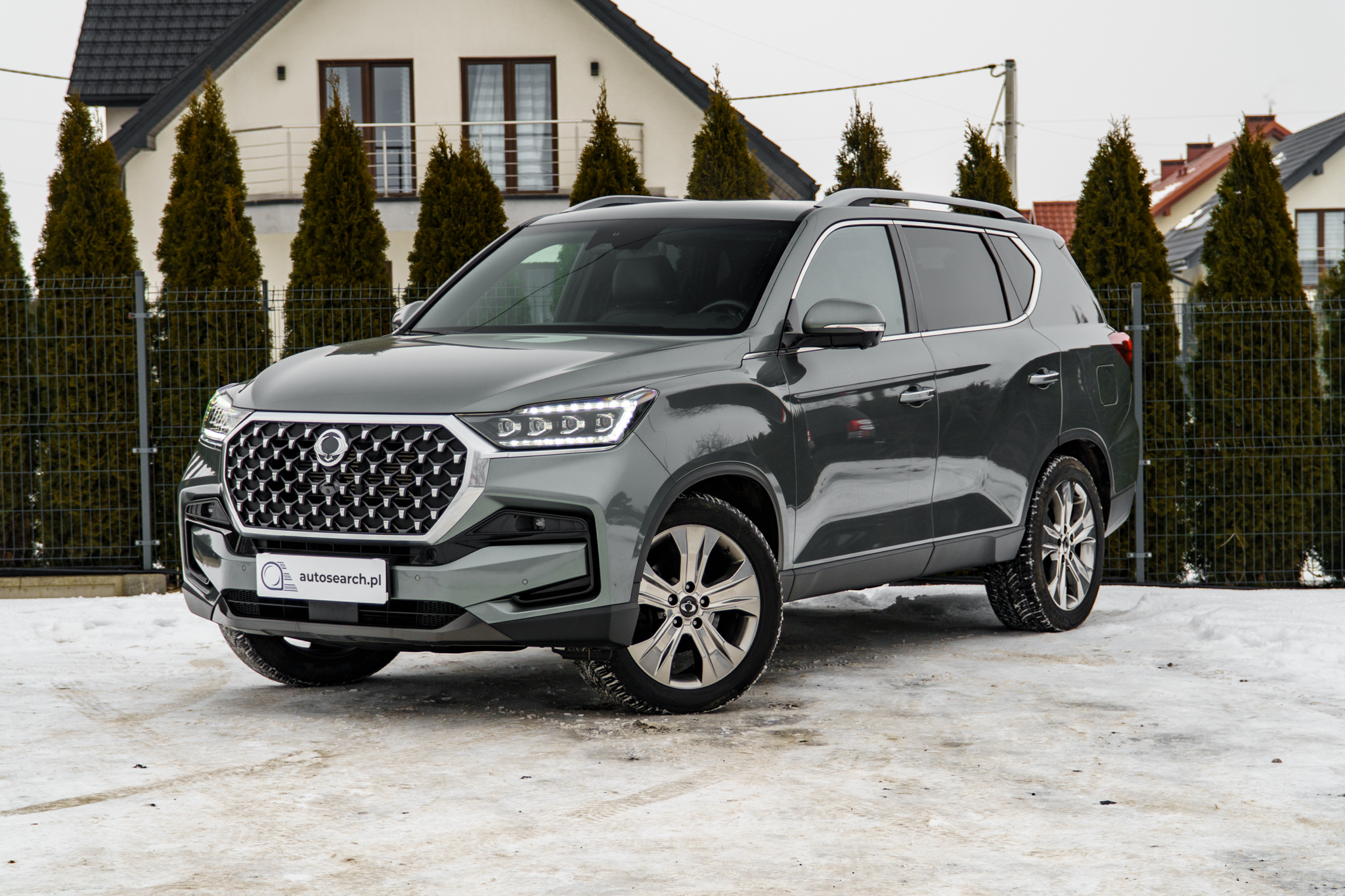 ssang-yong-rexton-2022-01