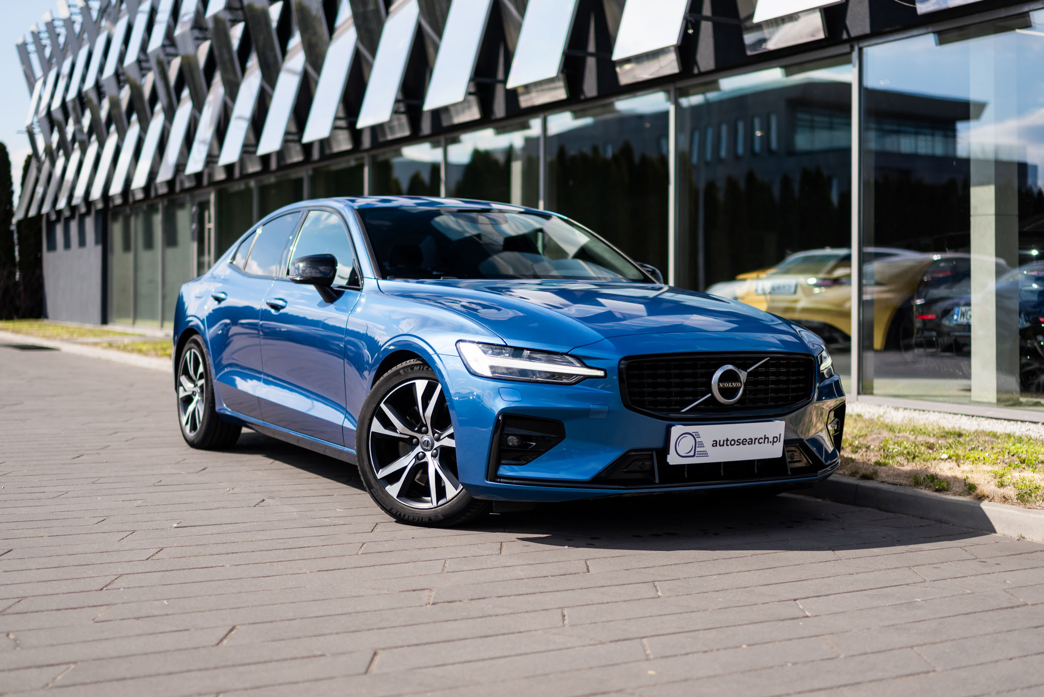 volvo-s60-b5-r-design-bursting-blue-2020-51