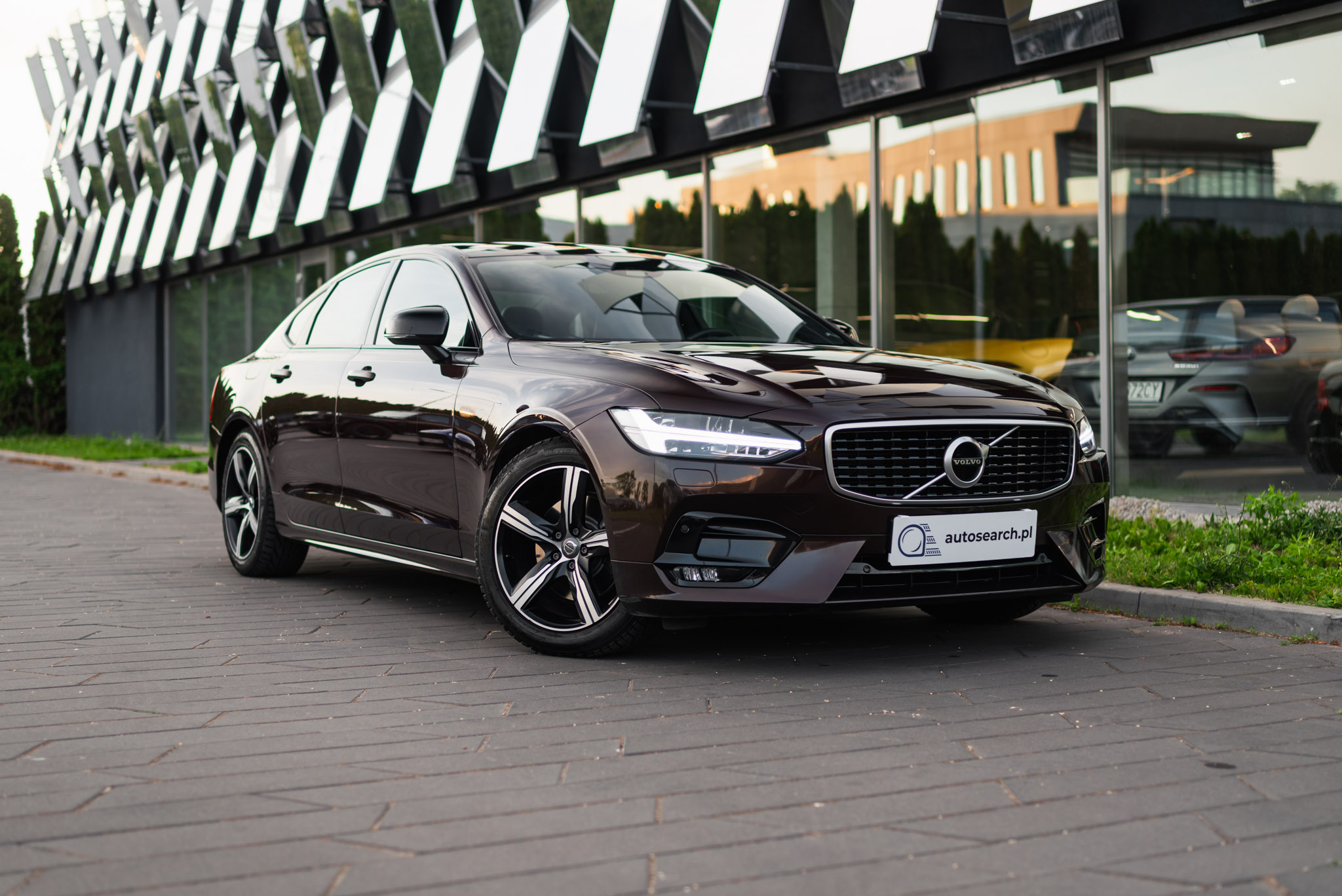 volvo-s90-d5-awd-r-design-maple-brown-1