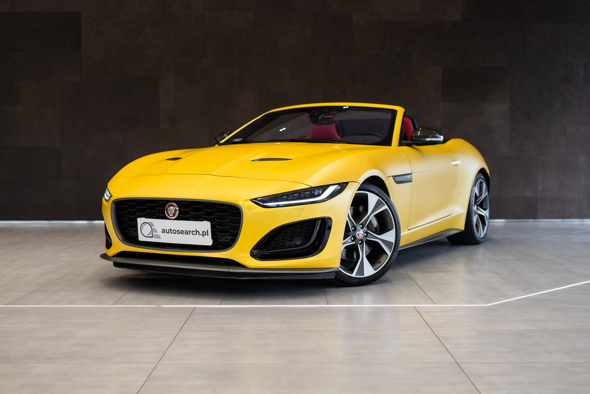 jaguar-f-type-convertible-2-0-yellow-2021-71